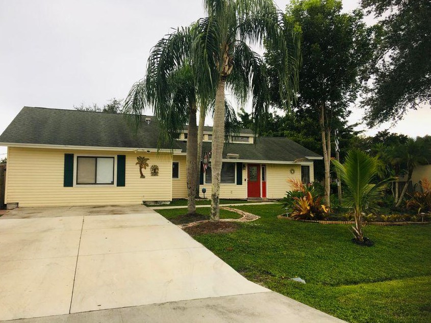 2385 Sw Mountwell St, Fort Pierce, FL 34984