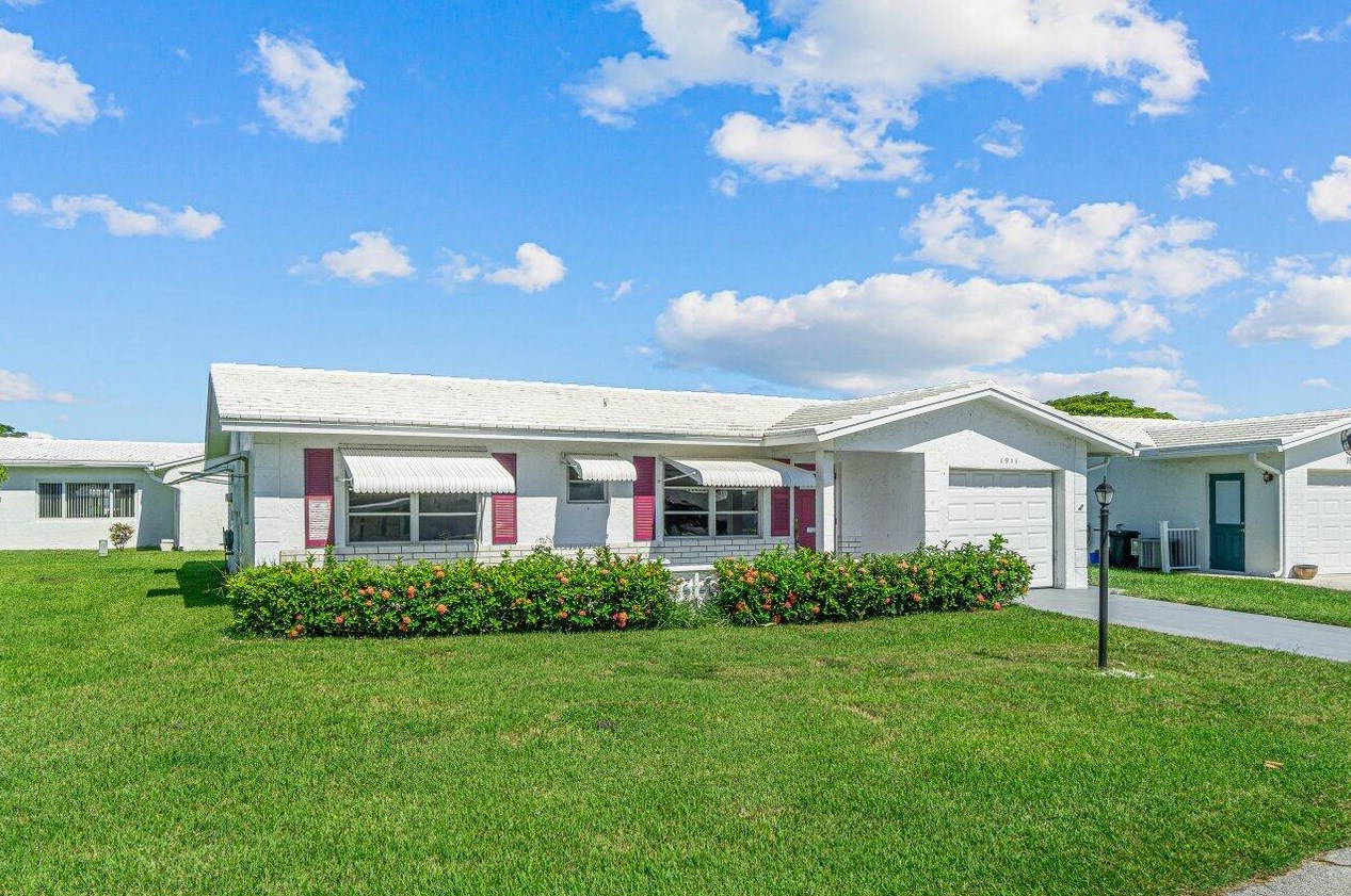 1911 17th St, Boynton Beach, FL 33426-7106