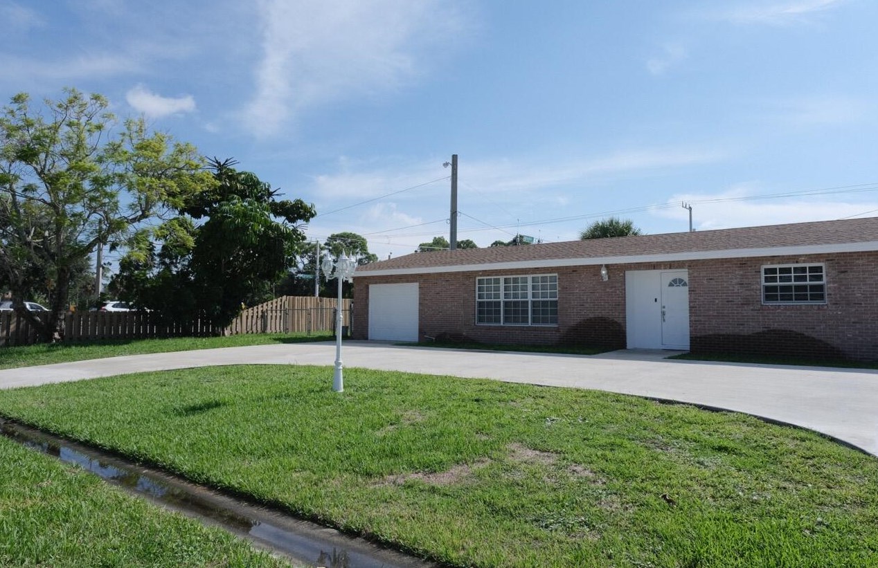 980 Woodland Ave, West Palm Beach, FL 33415