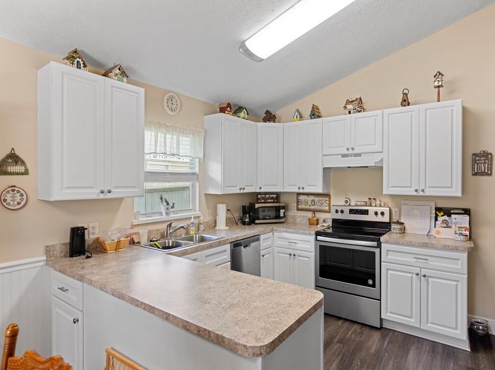 2545 86th Dr, Vero Beach, FL 32966