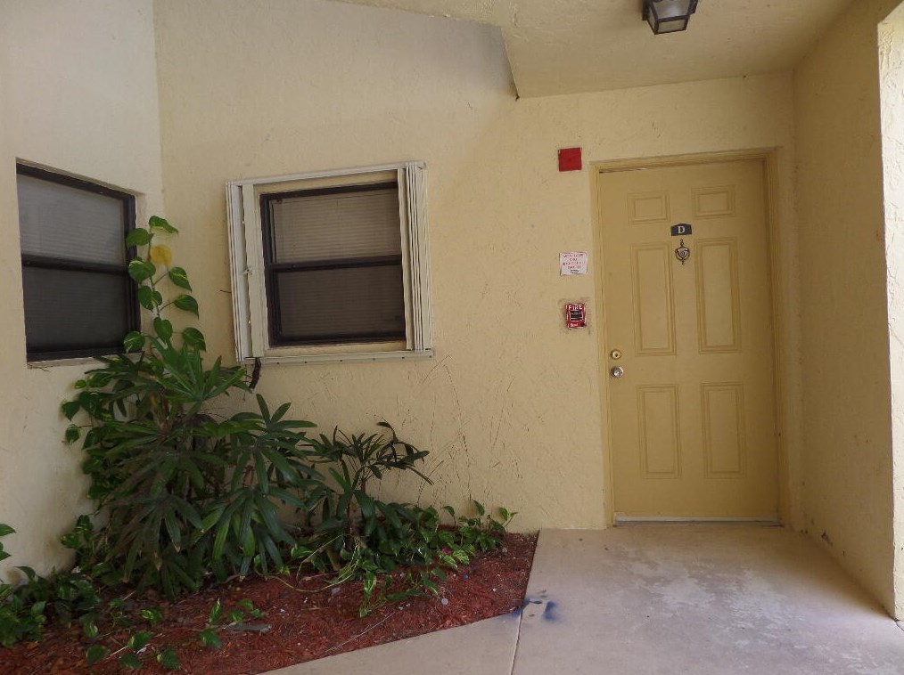 1564 Lake Crystal Dr #d, West Palm Beach, FL