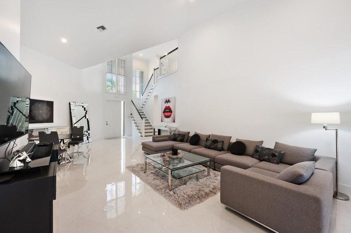 2514 Players Ct, West Palm Beach, FL 33414