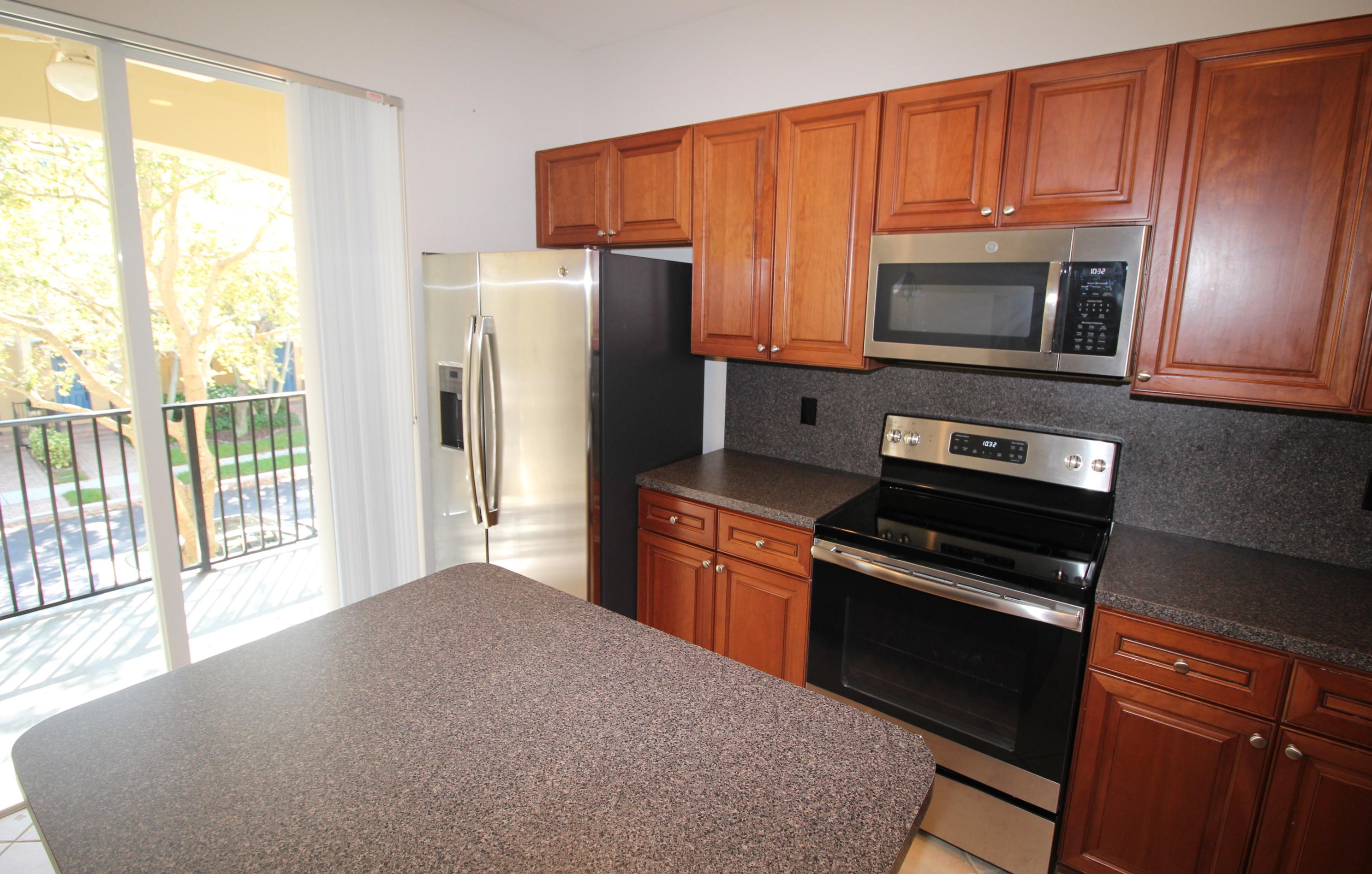 2868 S Oasis Dr, Boynton Beach, FL 33426