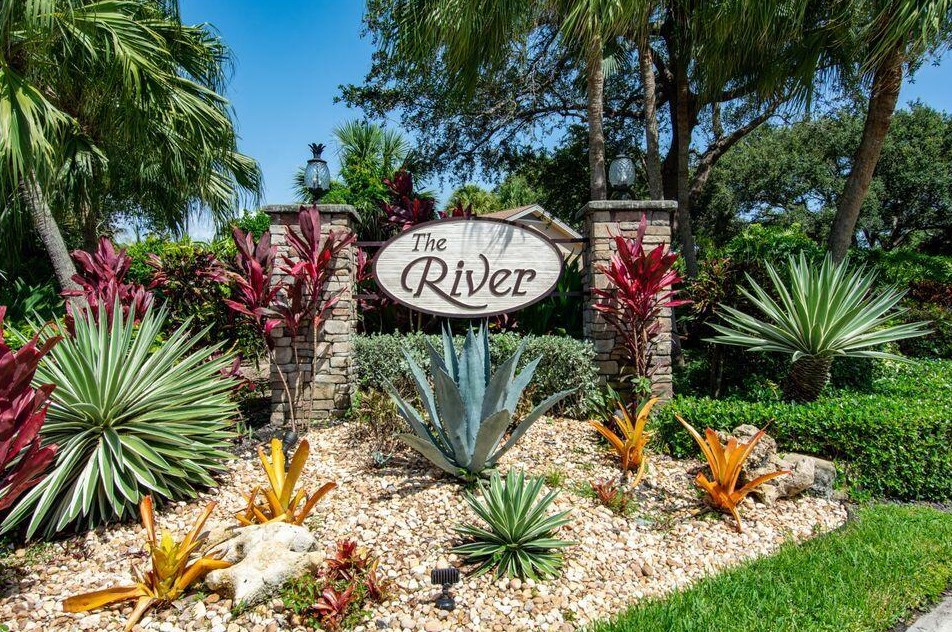 362 River Edge Rd, Jupiter, FL 33477-9344