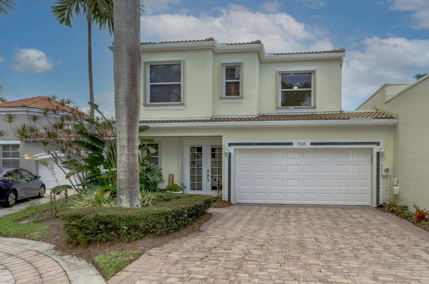 7635 Iris Ct, West Palm Beach, FL 33412-3143