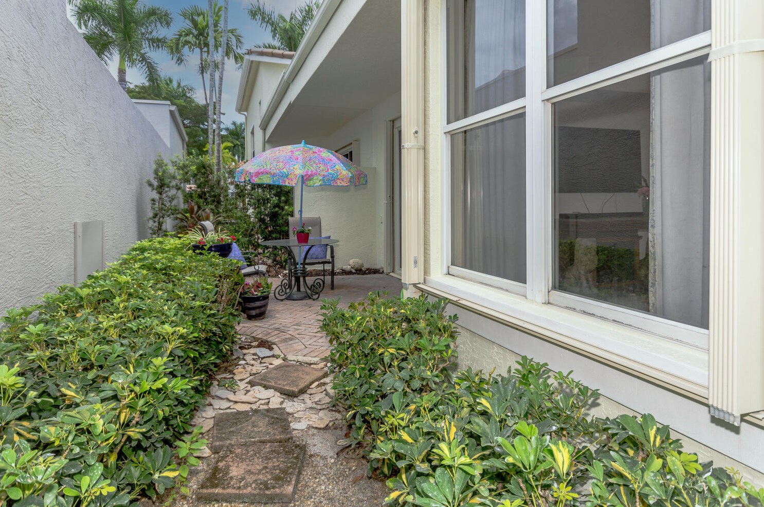 7635 Iris Ct, West Palm Beach FL  33412-3143 exterior