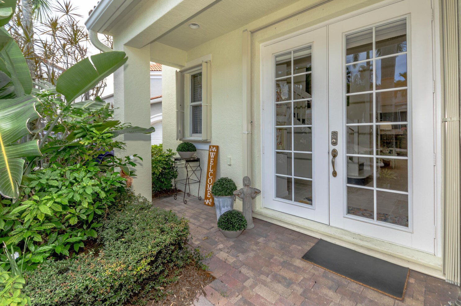 7635 Iris Ct, West Palm Beach FL  33412-3143 exterior