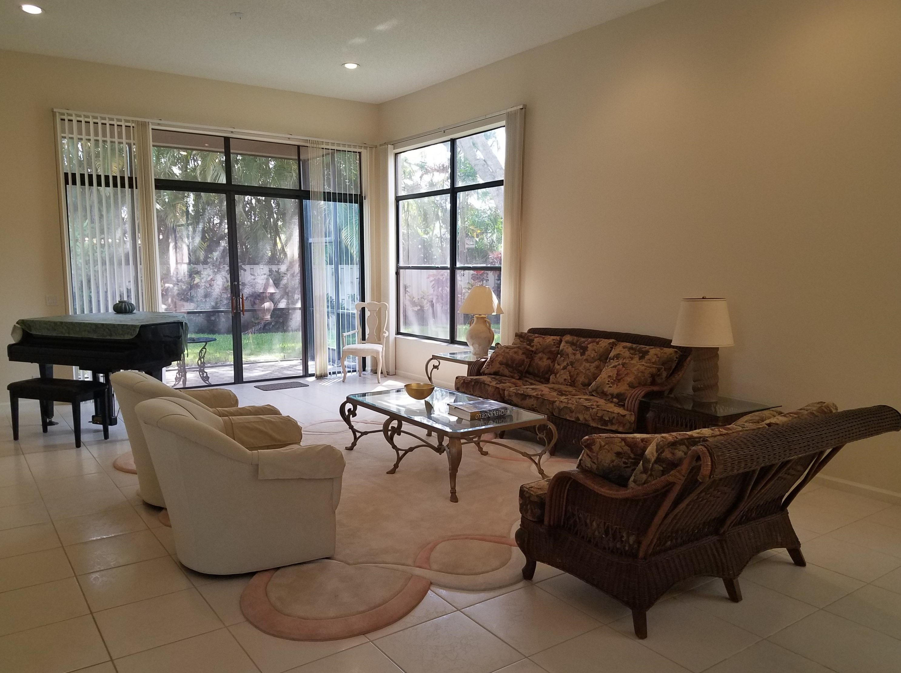 4528 Barclay Fair Way, Lake Worth, FL 33449-8112