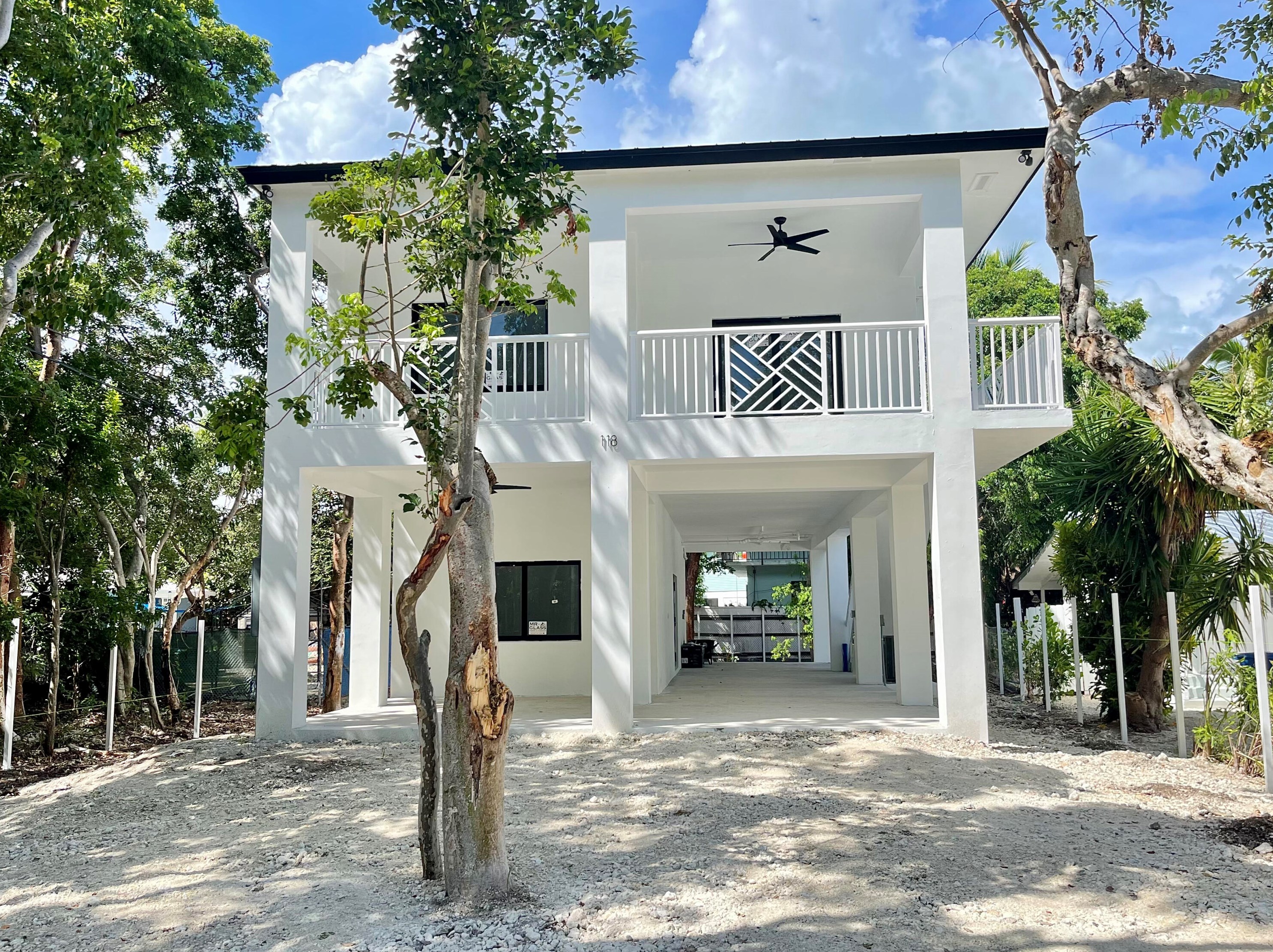 118 Harry Harris Dr, Plantation Key, FL 33070-2970