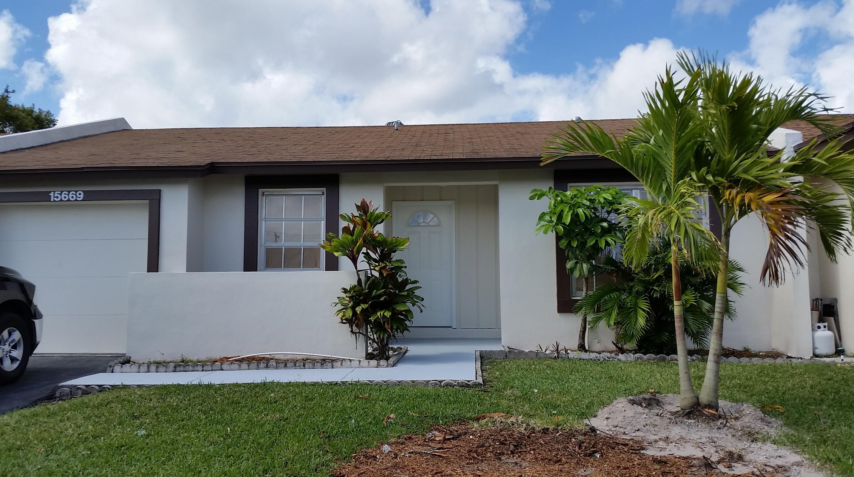 15669 Bottlebrush Cir, Delray Beach, FL 33484