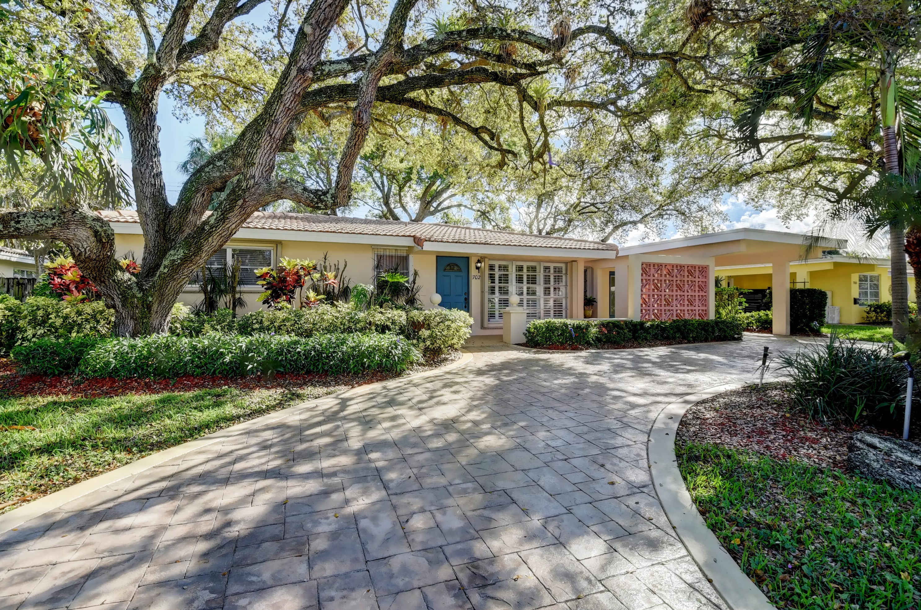 702 Camino Real, Boca Raton FL  33432-6308 exterior