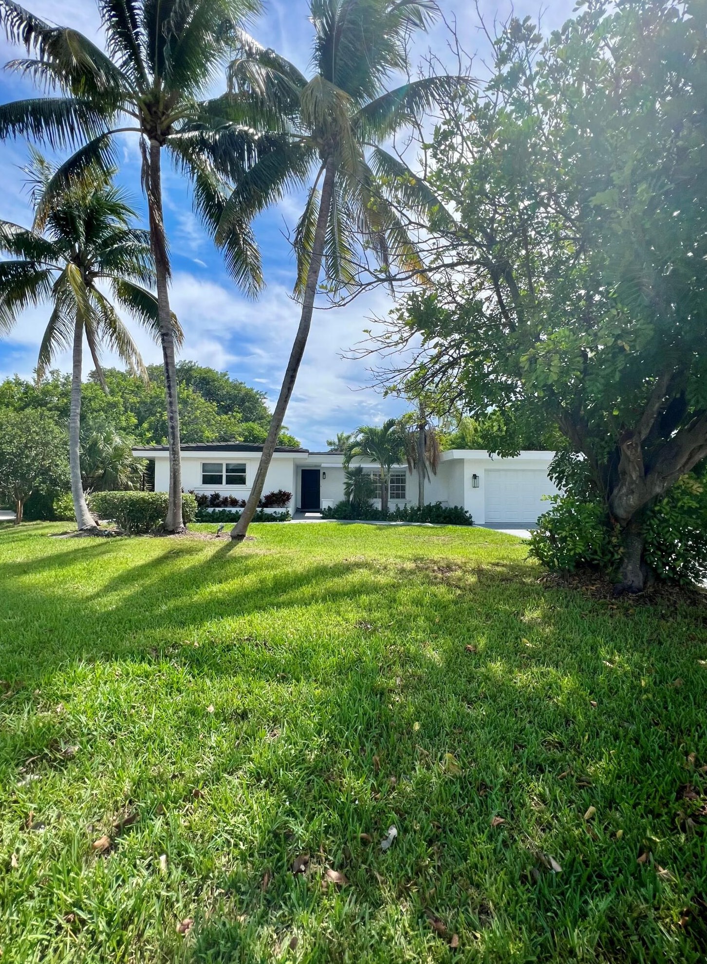 898 Boca Raton Rd, Boca Raton, FL 33432-4120