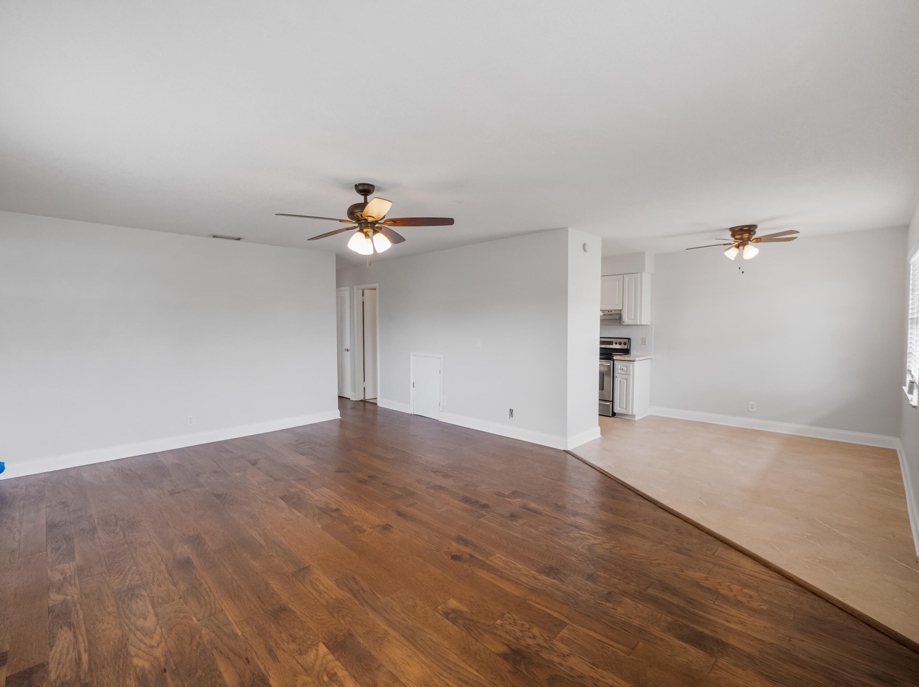 243 Castlewood Dr #8, West Palm Beach, FL 33408