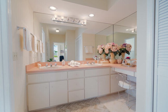 302 Princeton Dr, Lake Worth FL 33460-6239 exterior