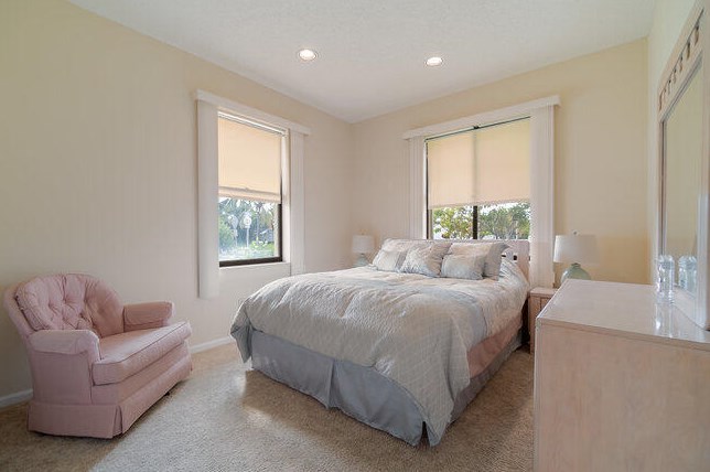 302 Princeton Dr, Lake Worth FL 33460-6239 exterior