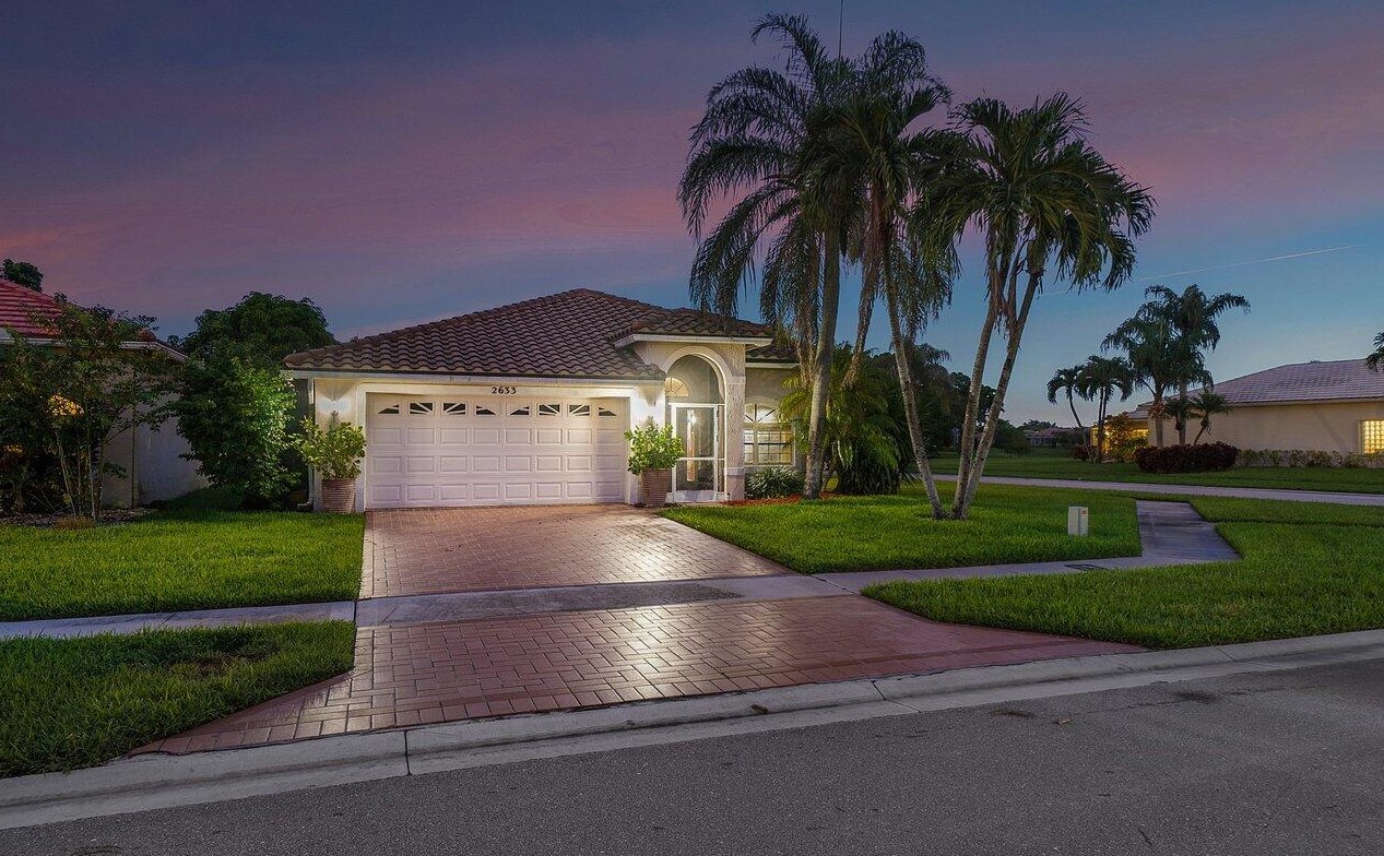 2633 Country Golf Dr, West Palm Beach, FL 33414