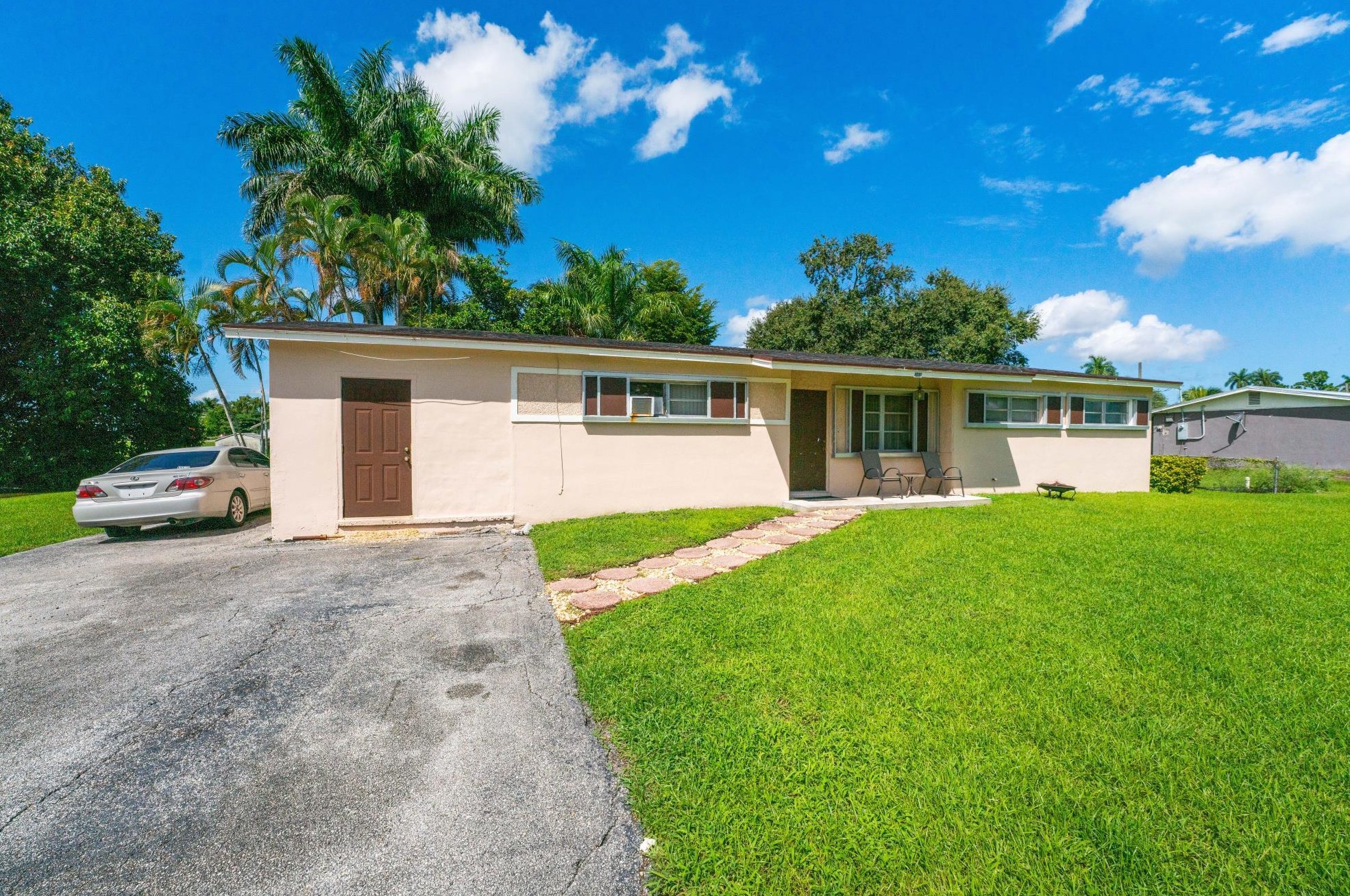340 Se 2nd Ave, South Bay, FL 33493
