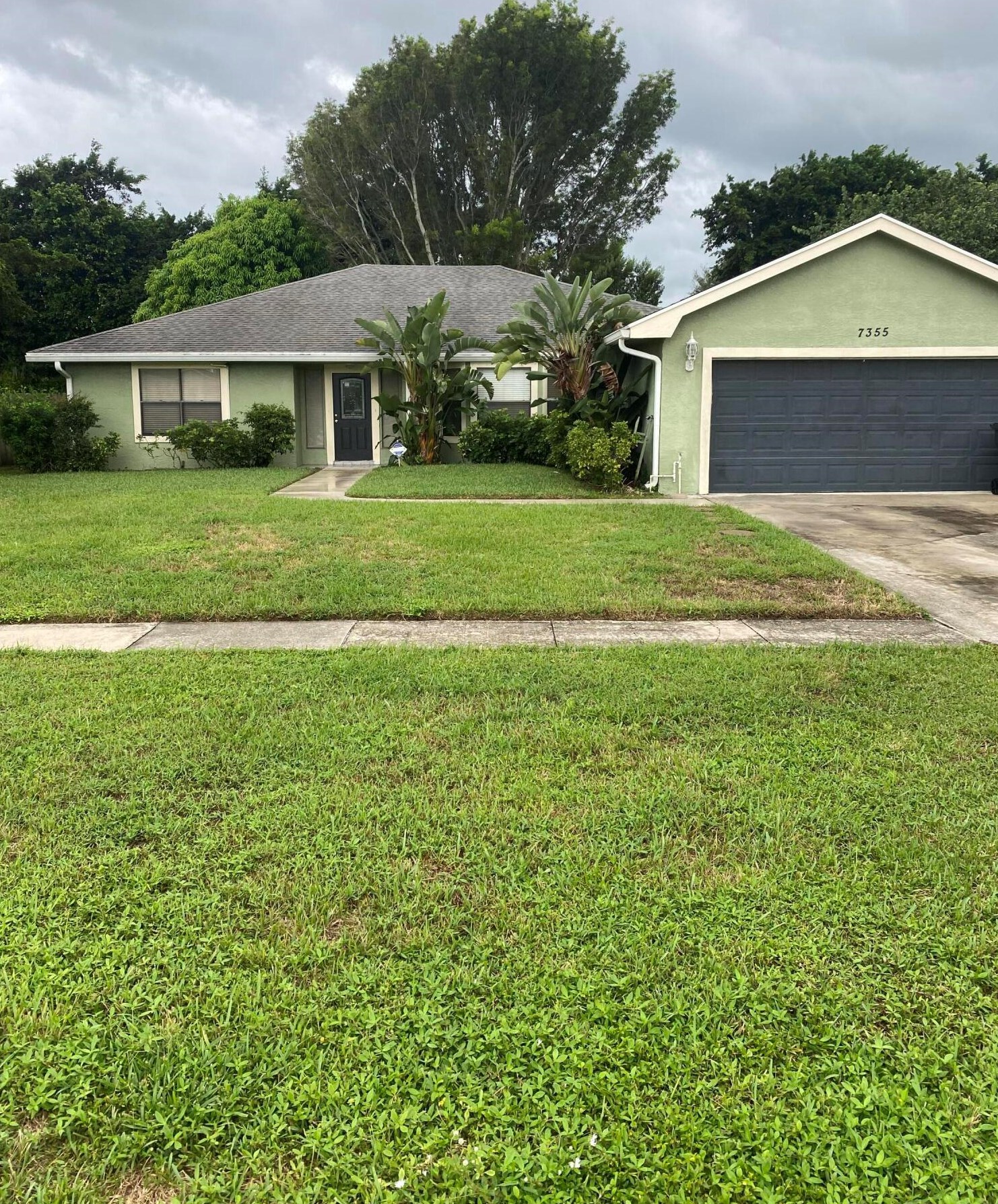 7355 Woodland Creek Ln, Lake Worth, FL 33467-6541