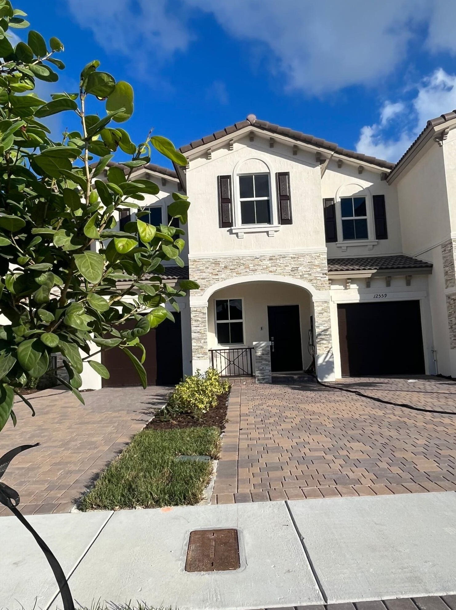 12559 Nw 24th Ave, Miami, FL 33167
