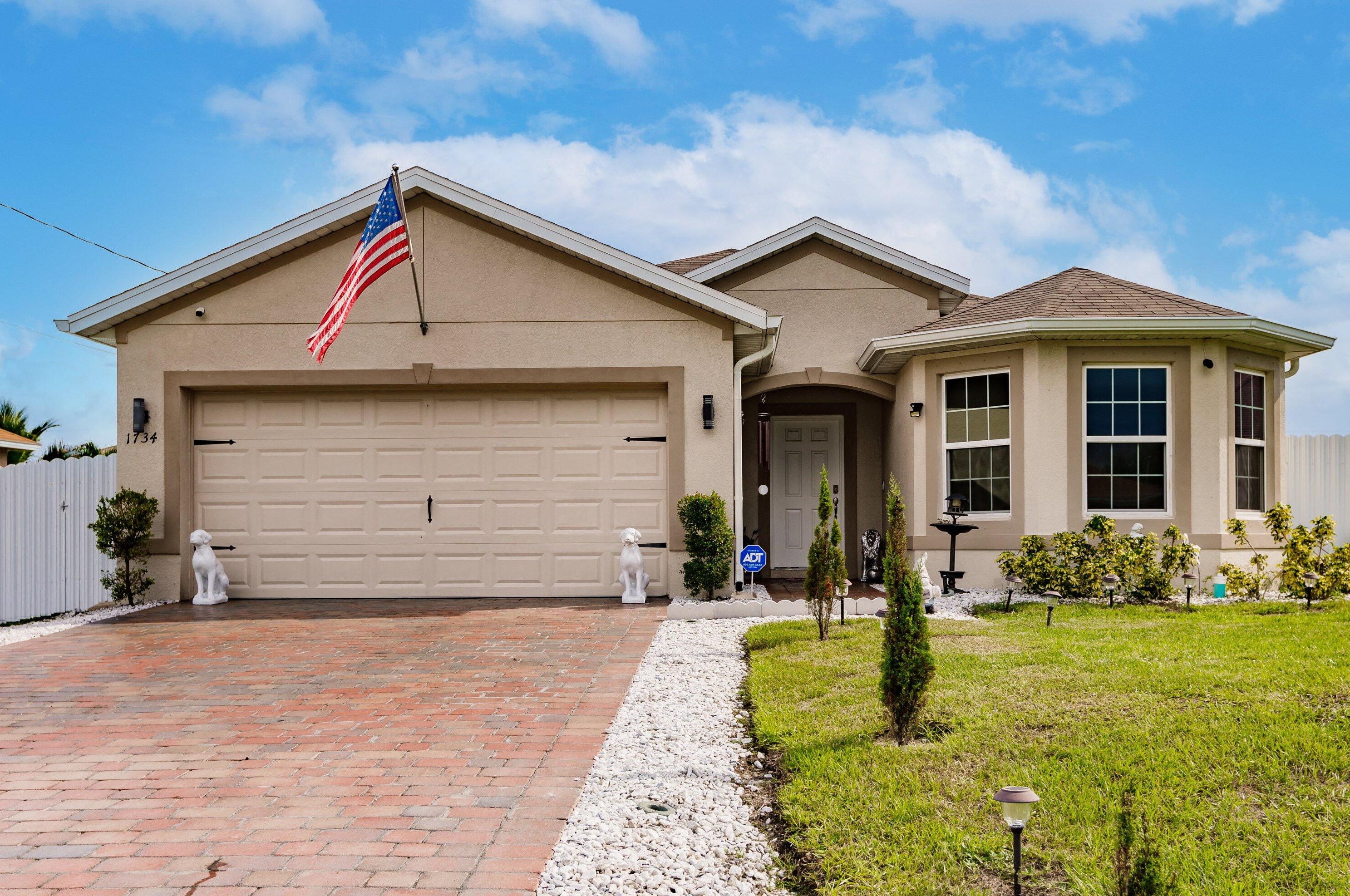 1734 19th Ter, Cape Coral, FL 33993-4914