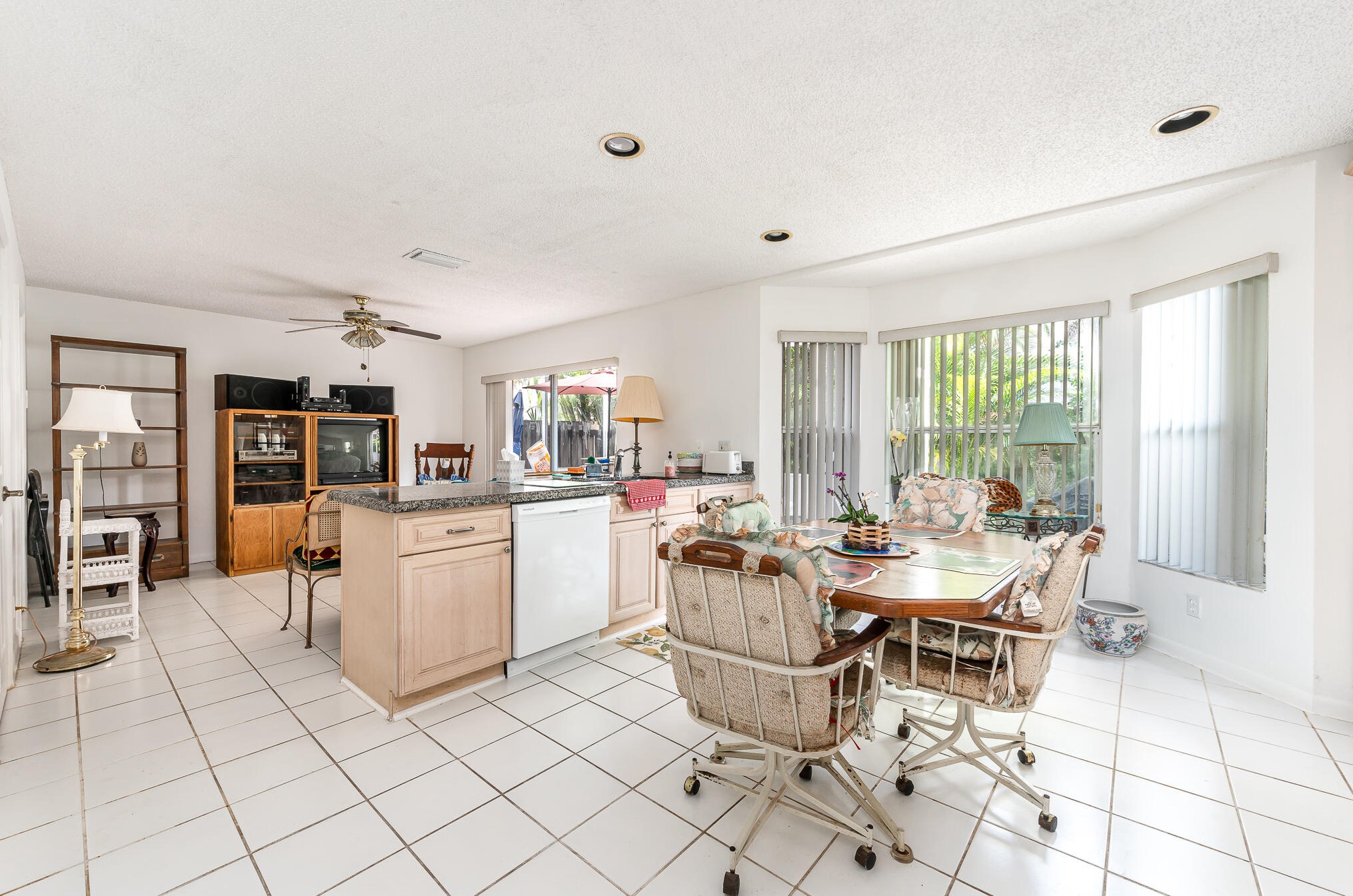 10820 Buttonwood Lake Dr, Boca Raton, FL 33498-1682