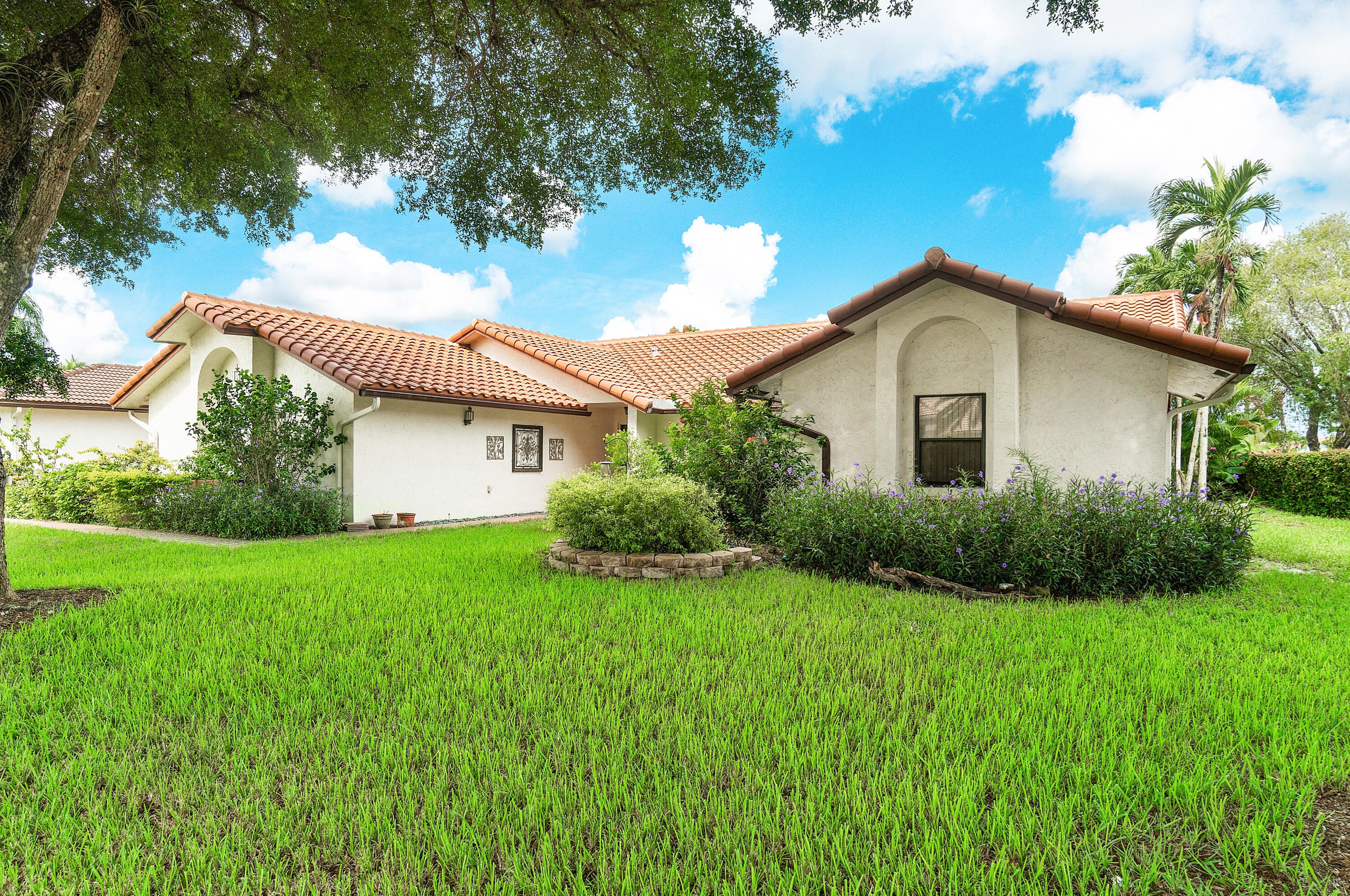 11427 Boca Woods Ln, Boca Raton, FL 33428-1823