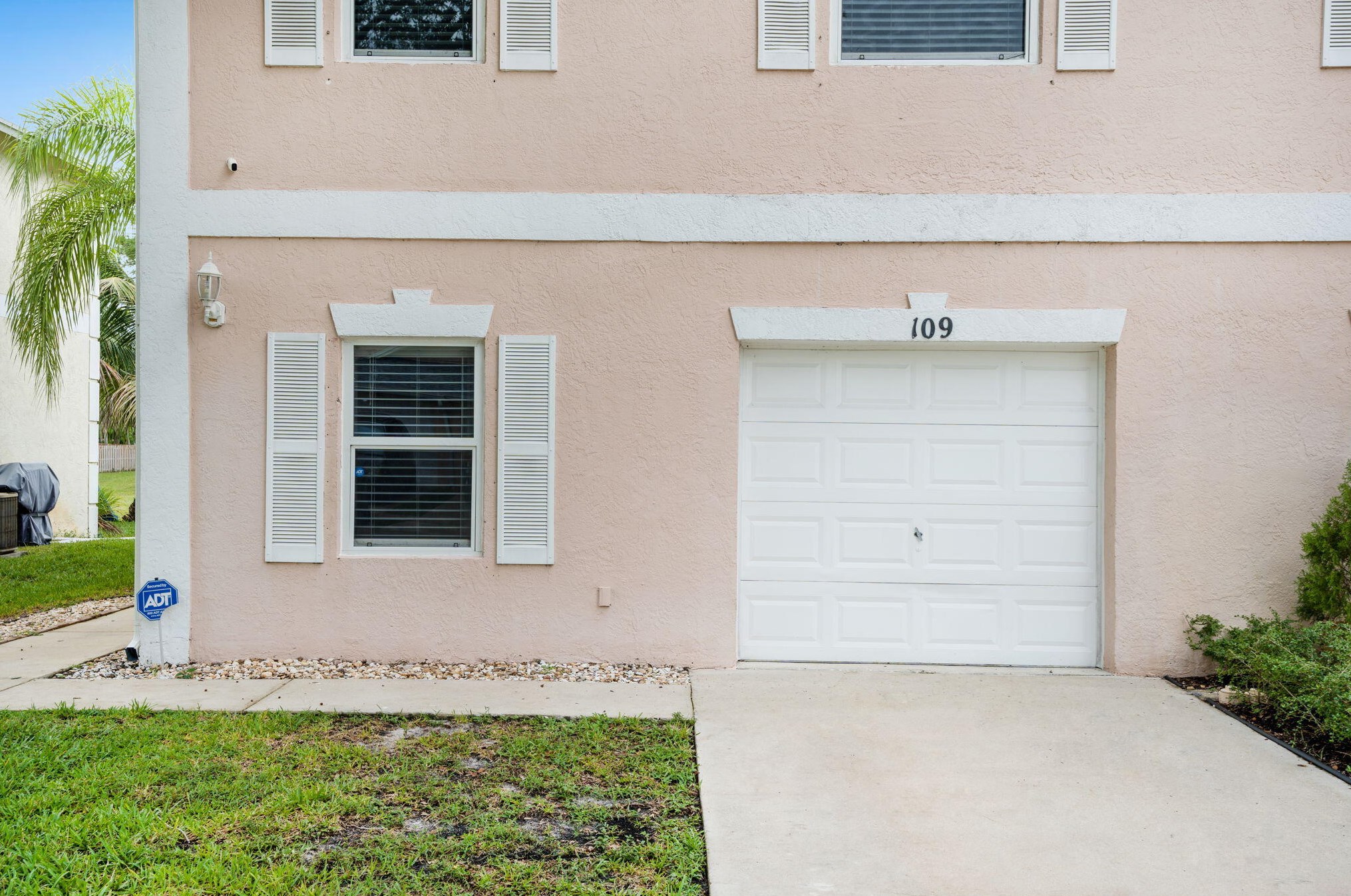 109 Baldwin Blvd, Lake Worth, FL 33463-5259