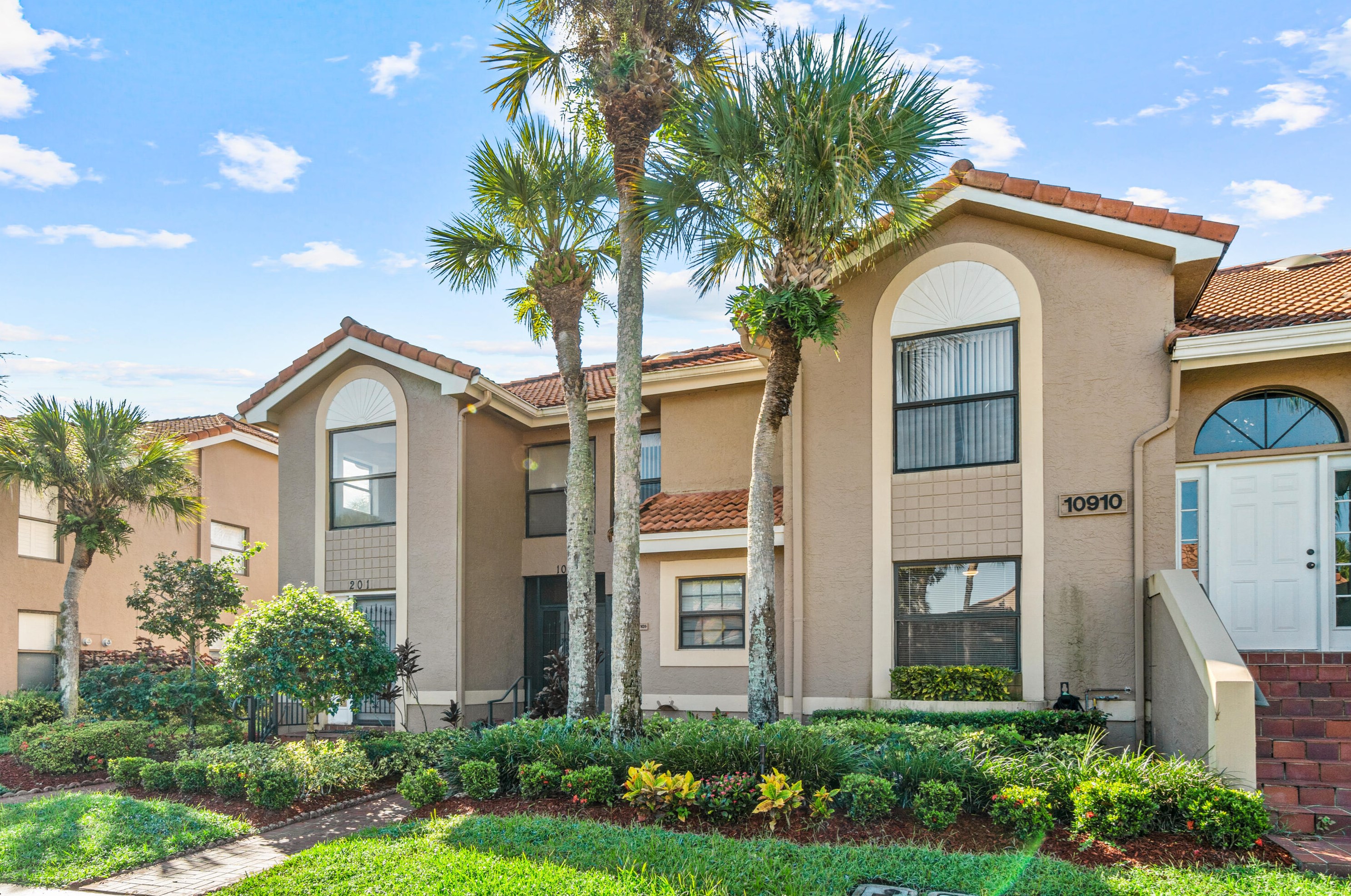 10910 Lakemore Ln, Boca Raton, FL 33498-1541