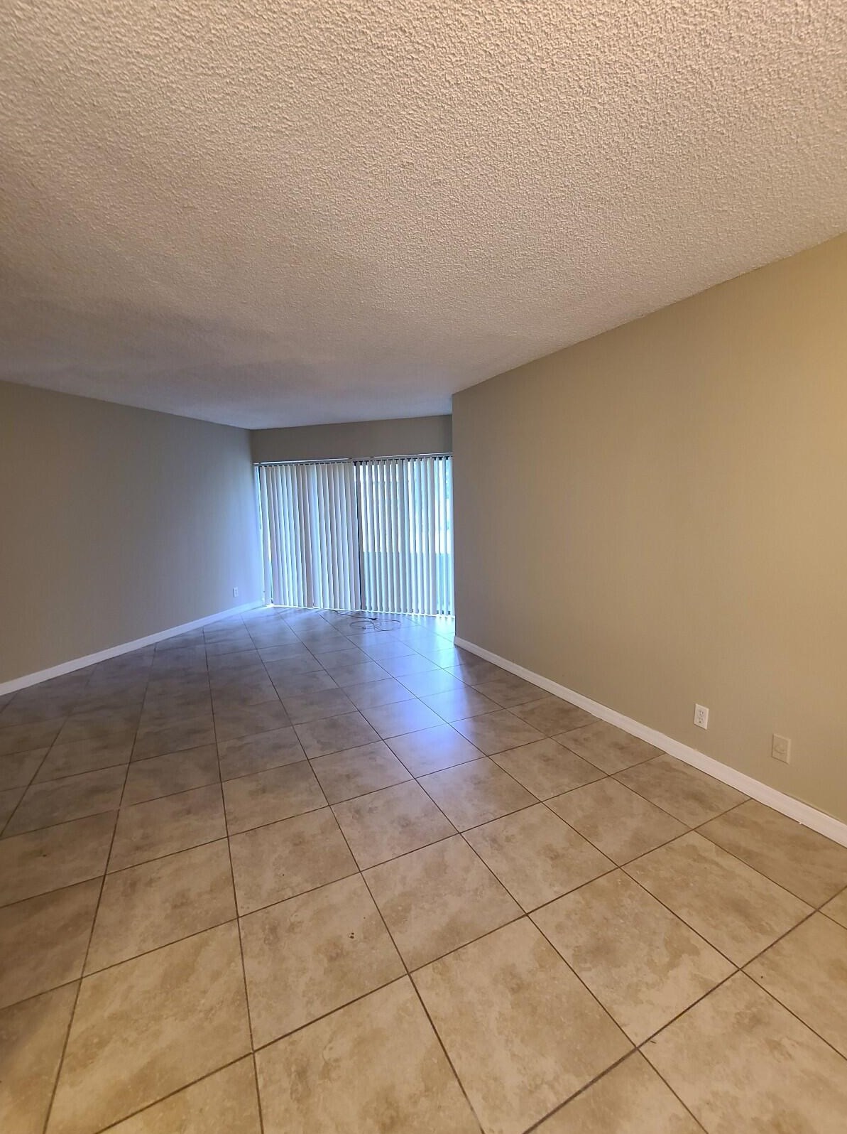1820 N Congress Ave #104, West Palm Beach, FL 33401