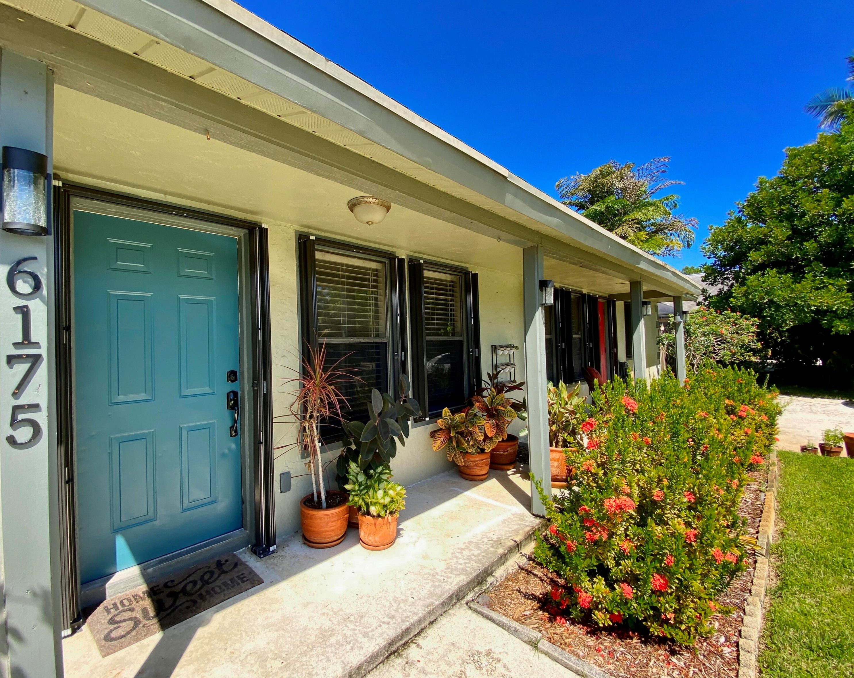 6171 Roger St, Jupiter, FL 33458-6728