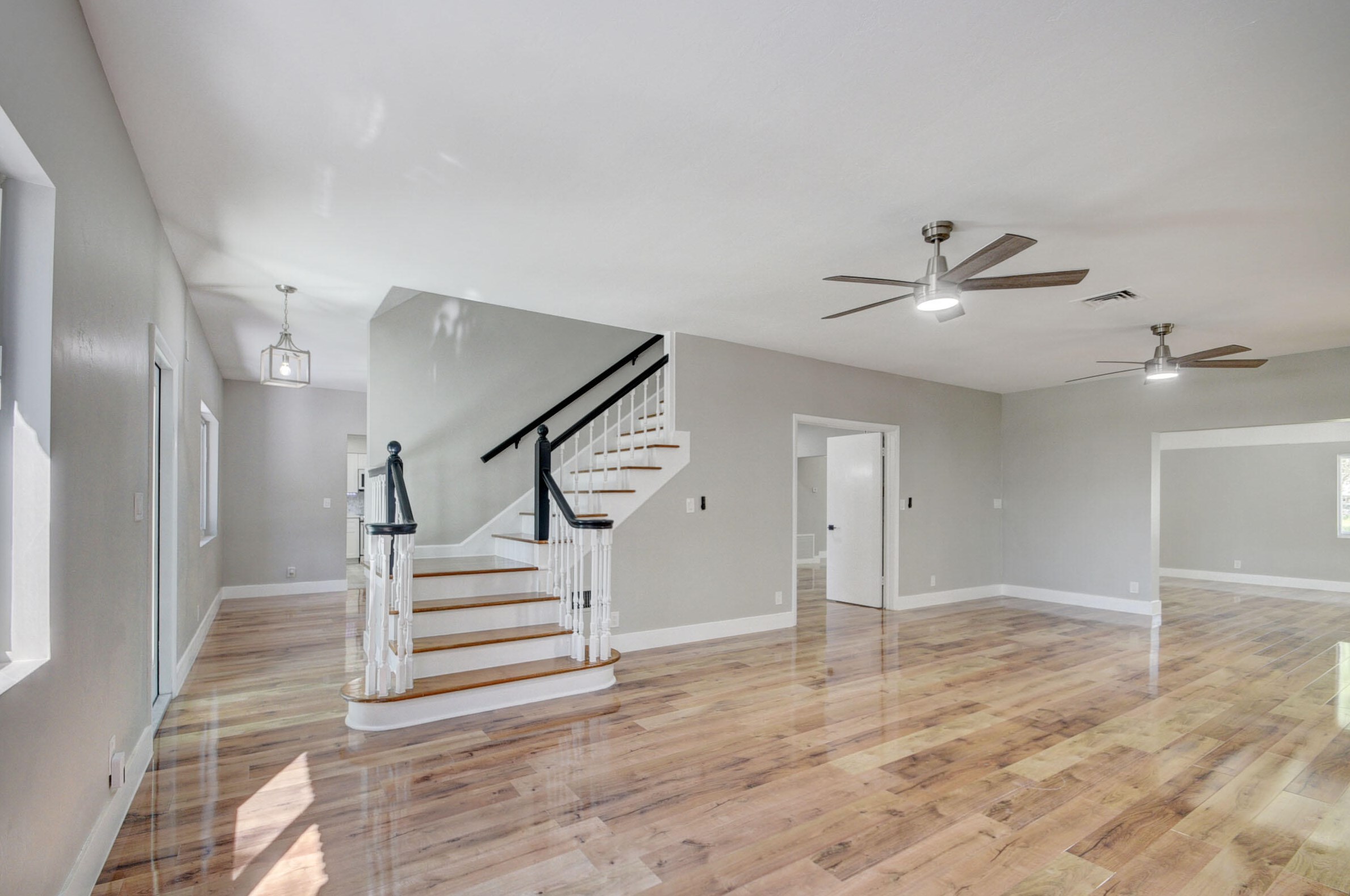 703 Sw 25th Pl, Boynton Beach, FL 33435