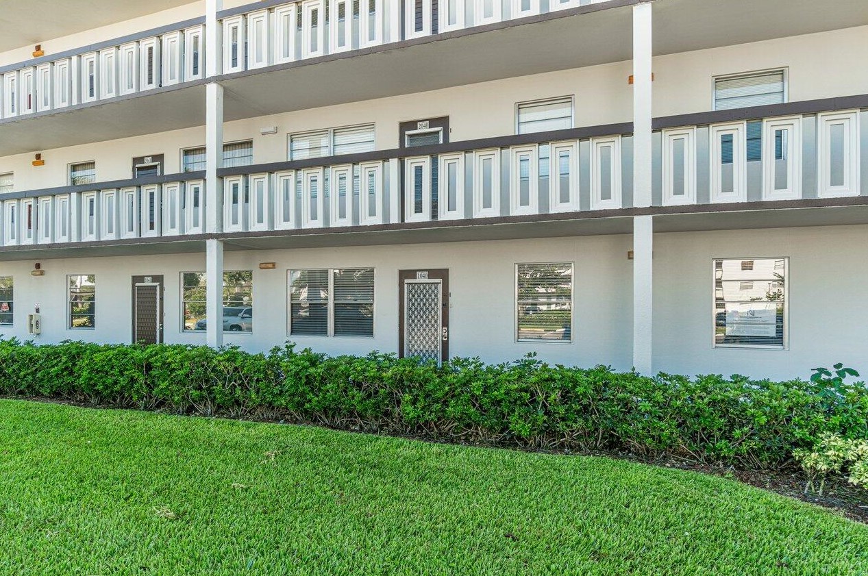 1040 Hythe C, Boca Raton, FL 33434-4607