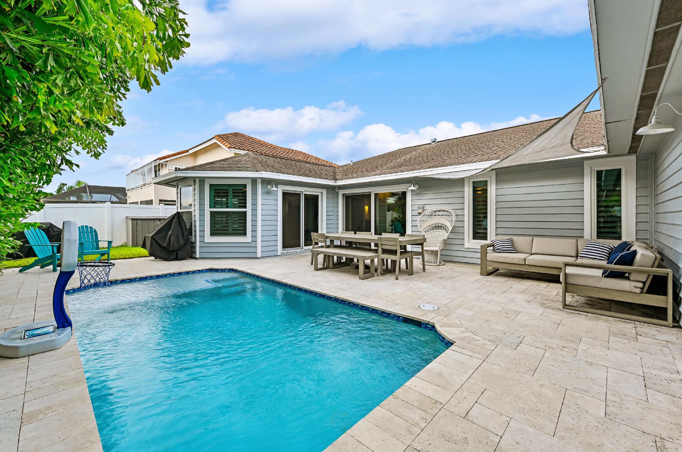 23321 Lago Mar Cir, Boca Raton, FL 33433-7235