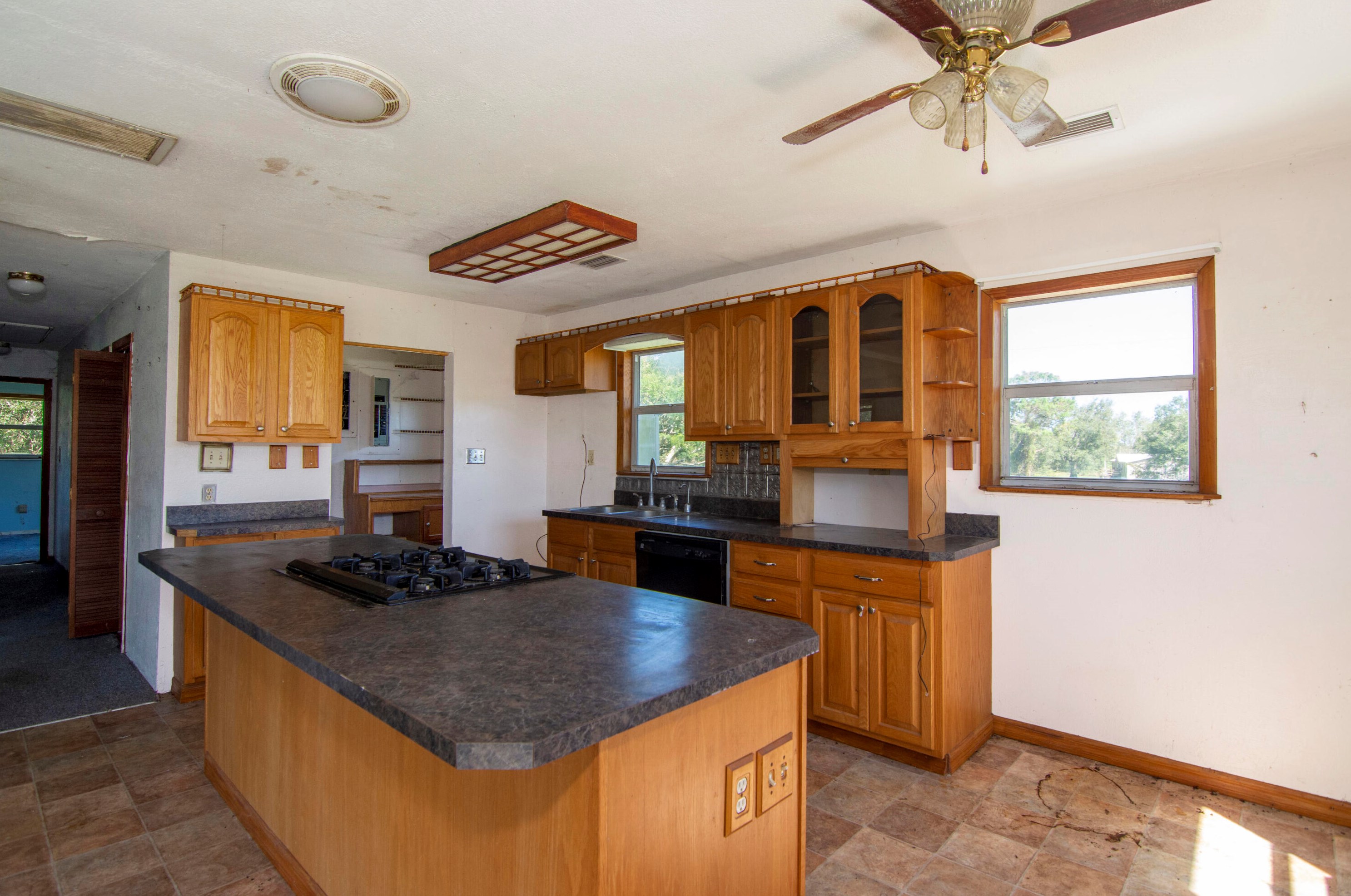 68 98th St, Okeechobee, FL 34972-7501