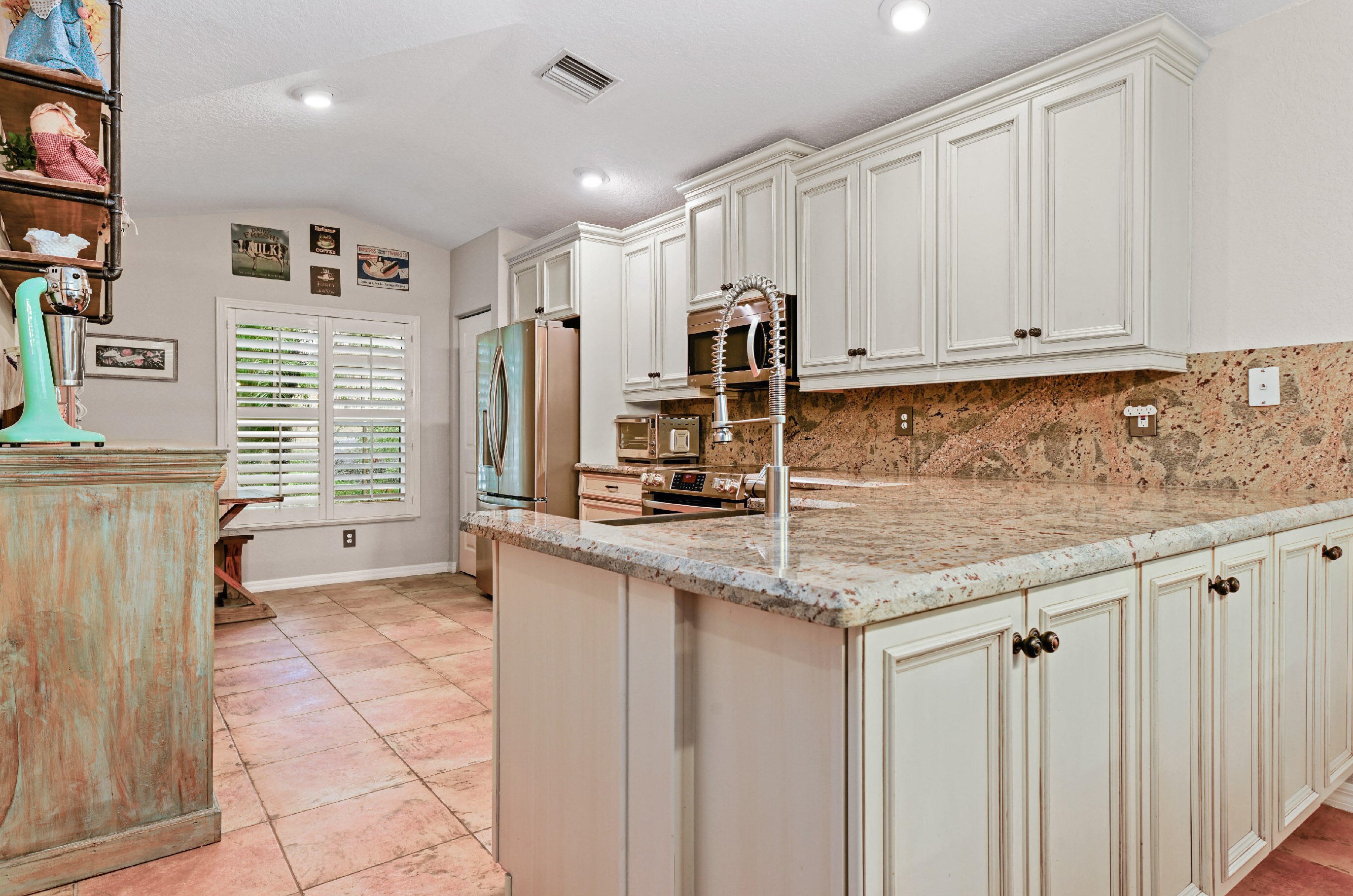 5318 Vernio Ln, Boynton Beach, FL 33437-2010
