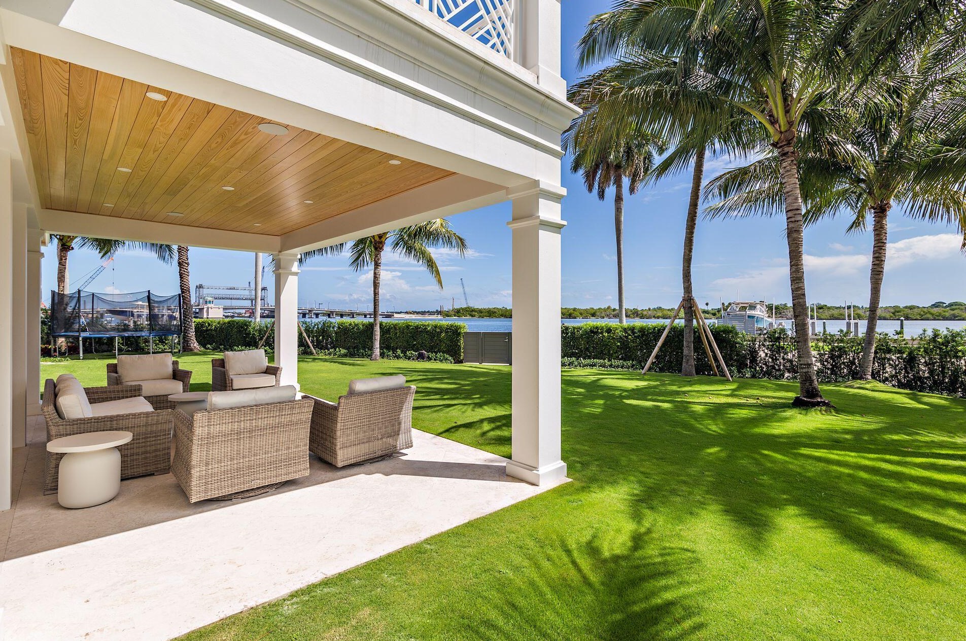 4515 S Flagler Dr, West Palm Beach, FL 33405