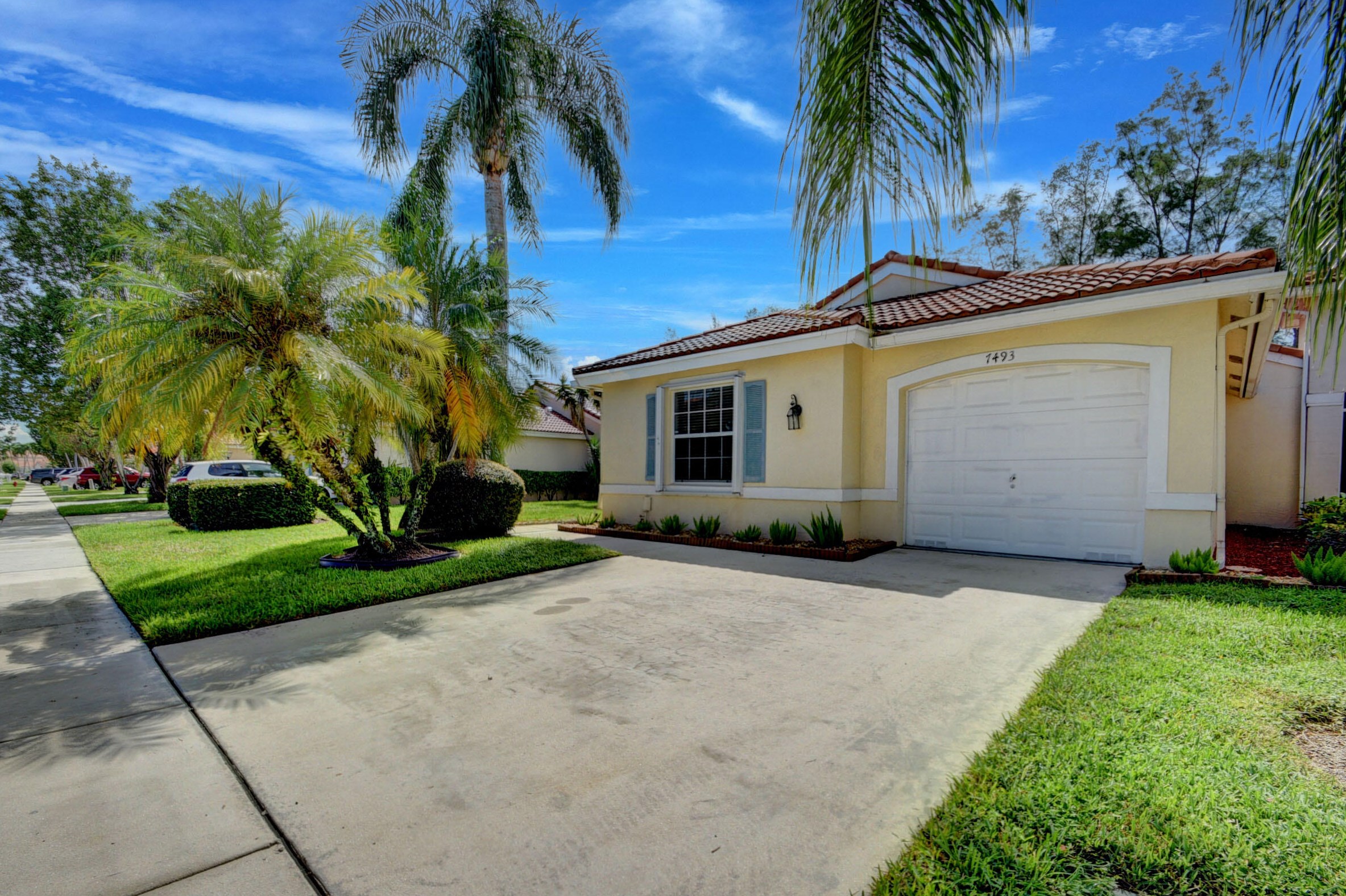 7493 Edisto Dr, Lake Worth, FL 33467-7534