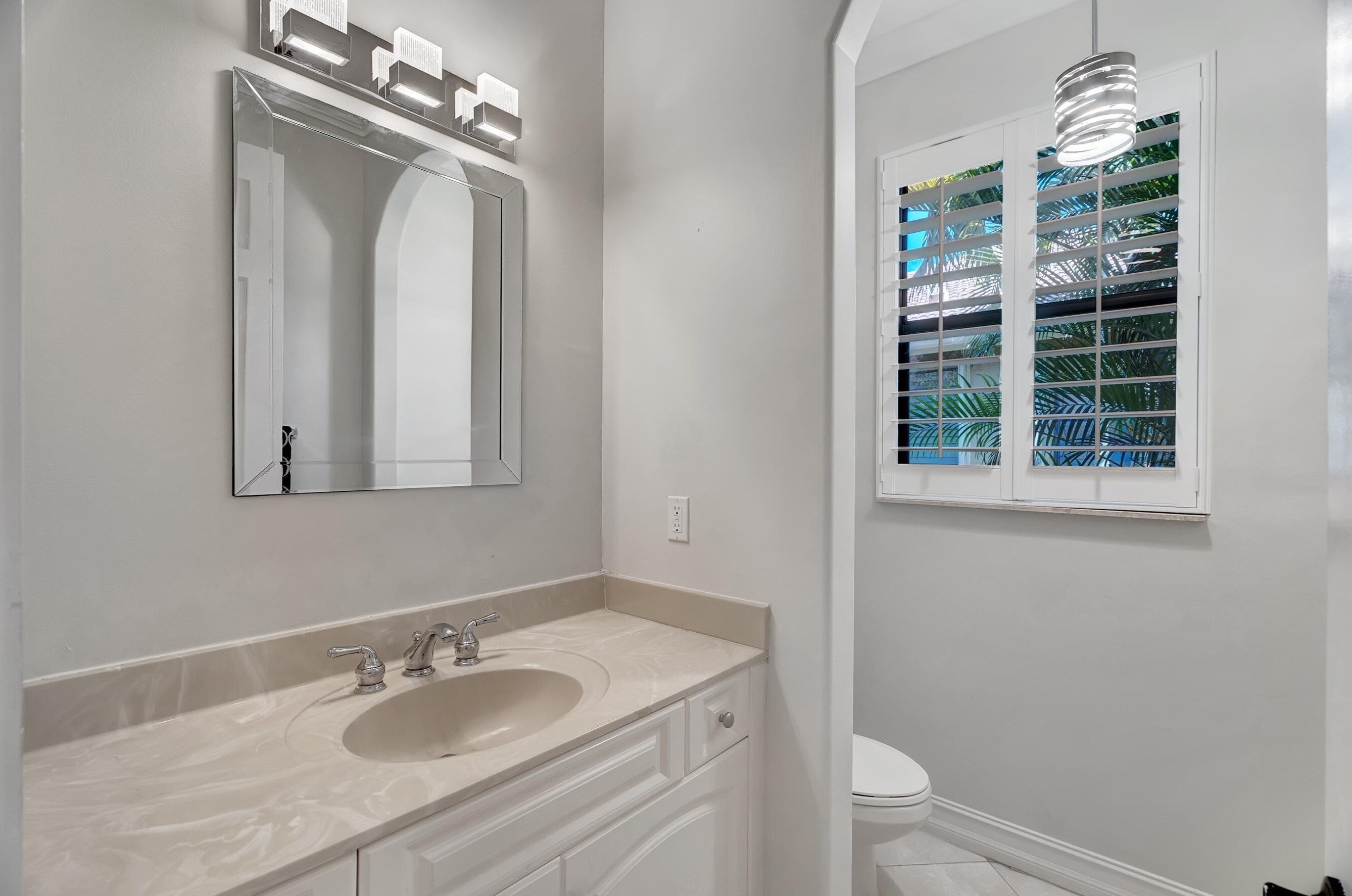 7723 Via Grande, Boynton Beach FL  33437-7516 exterior