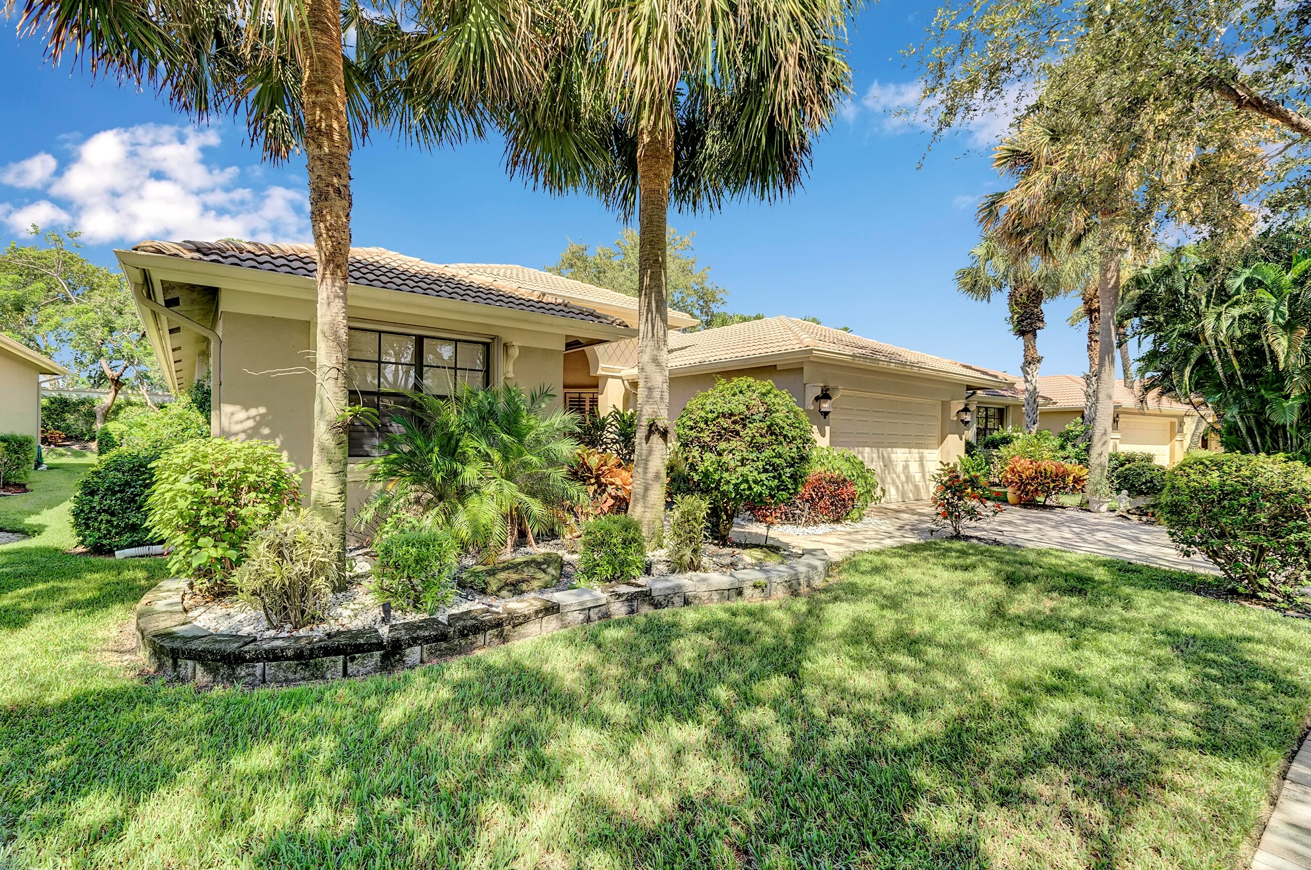 7723 Via Grande, Boynton Beach FL  33437-7516 exterior