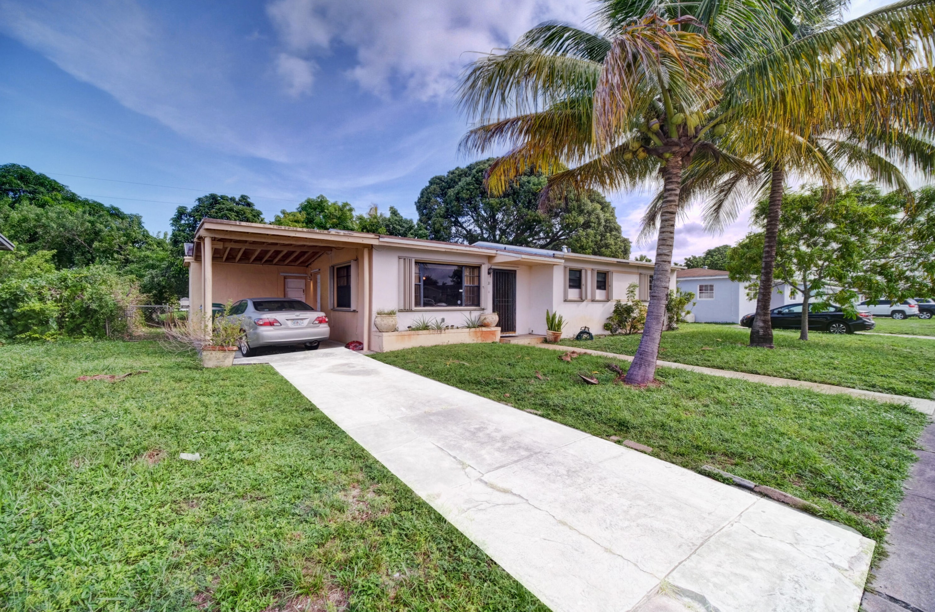 3331 176th Ter, Miami, FL 33056-3944