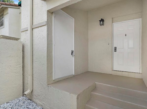 6528 Via Regina, Boca Raton, FL 33433