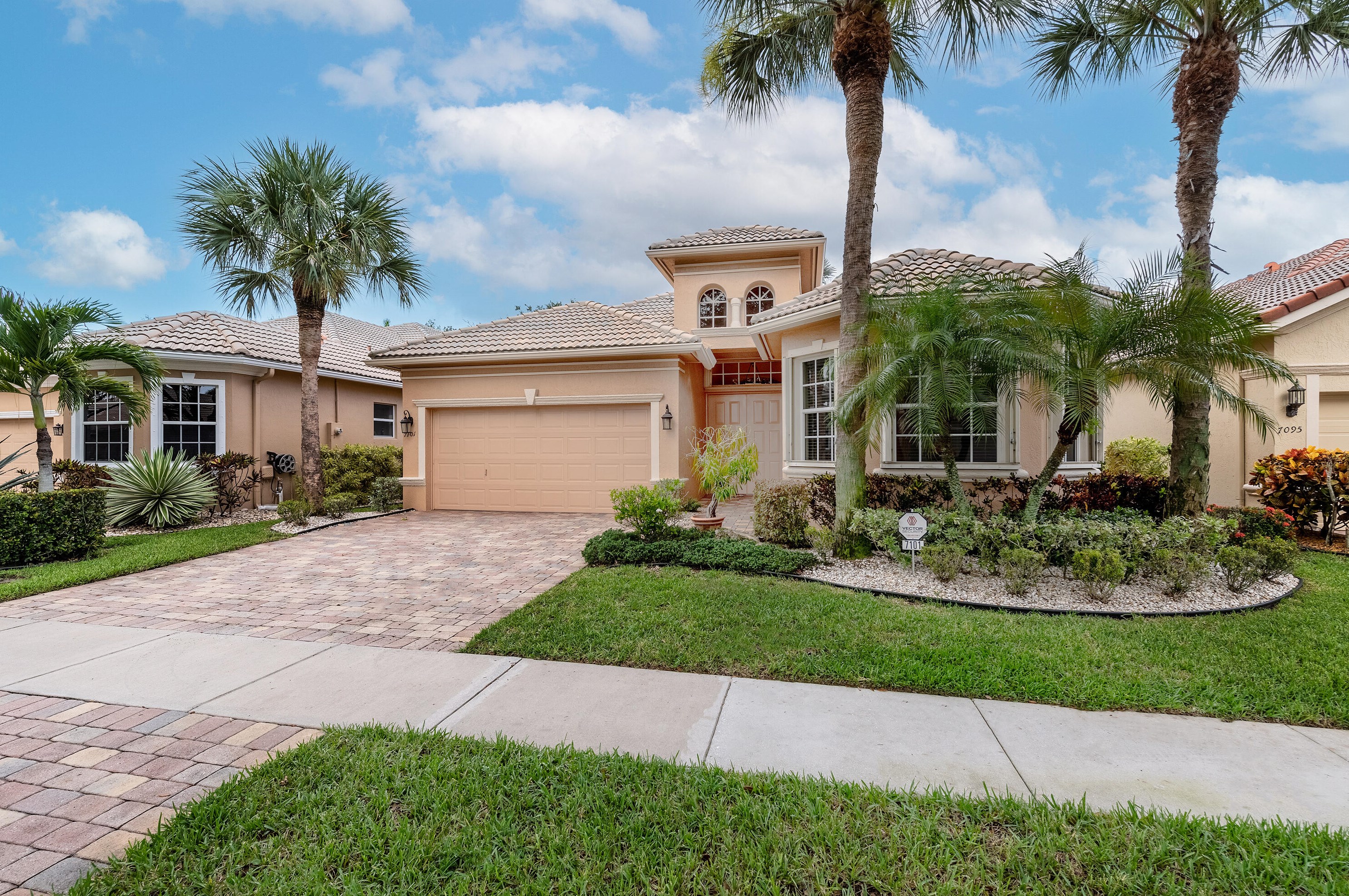 7101 Vesuvio Pl, Boynton Beach, FL 33437-3748