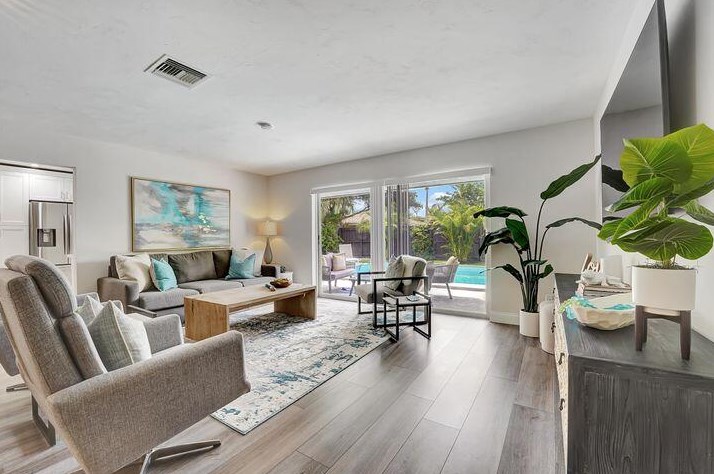 1280 27th Ave, Boynton Beach FL  33426-7826 exterior