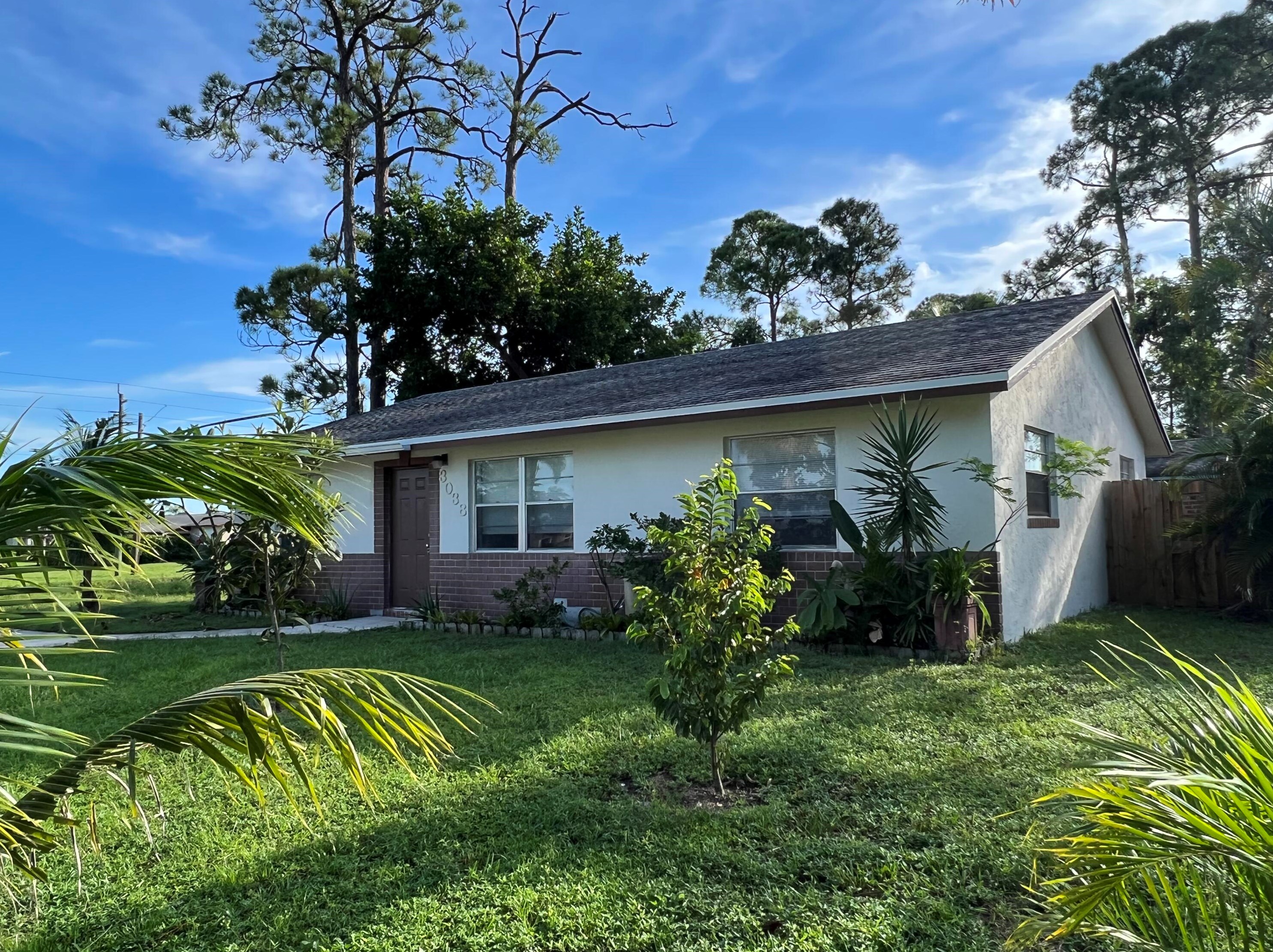 3038 Martin Ave, Lake Worth, FL 33463-2067