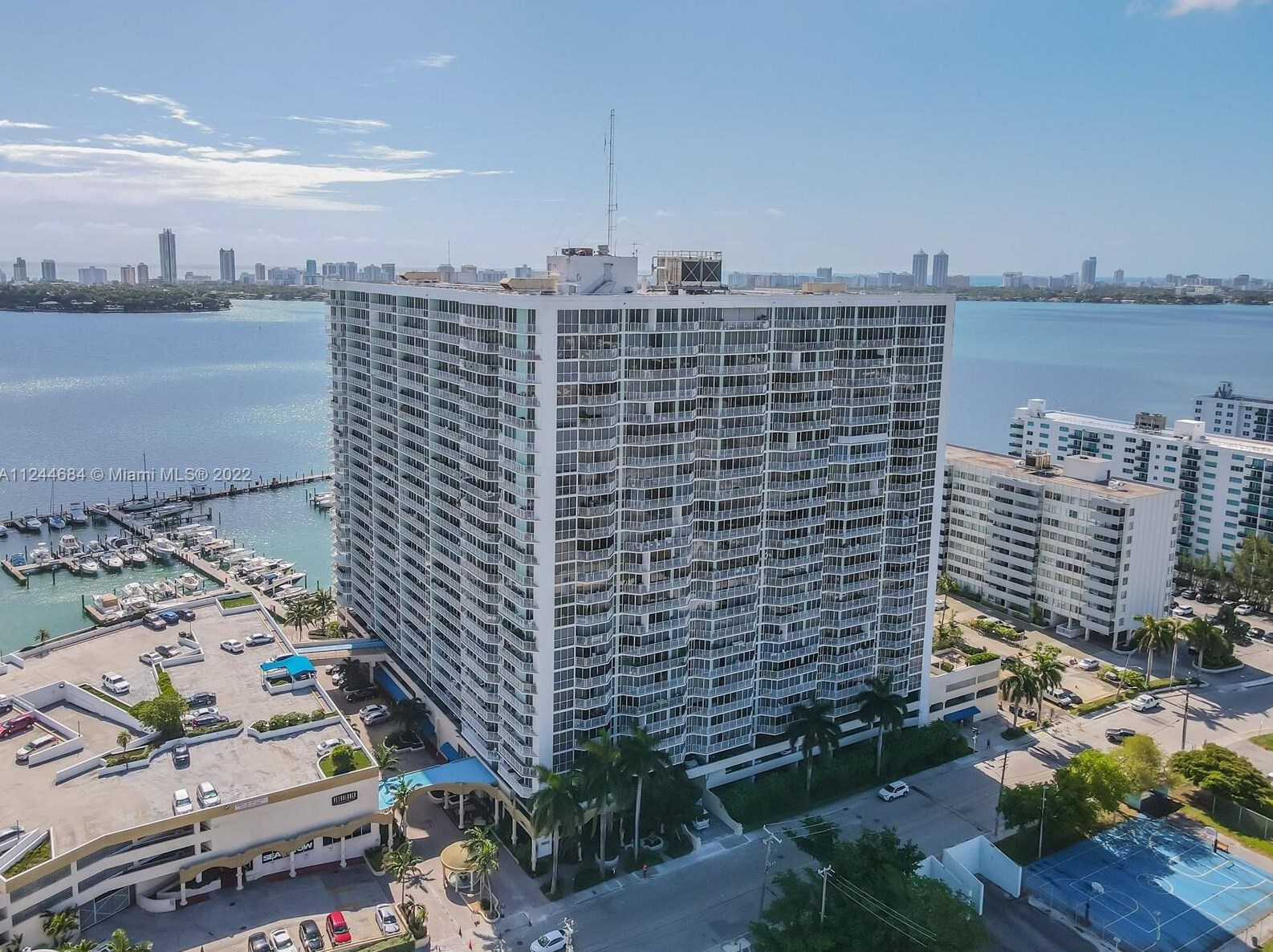 7601 E Treasure Dr #2409, Miami, FL 33141