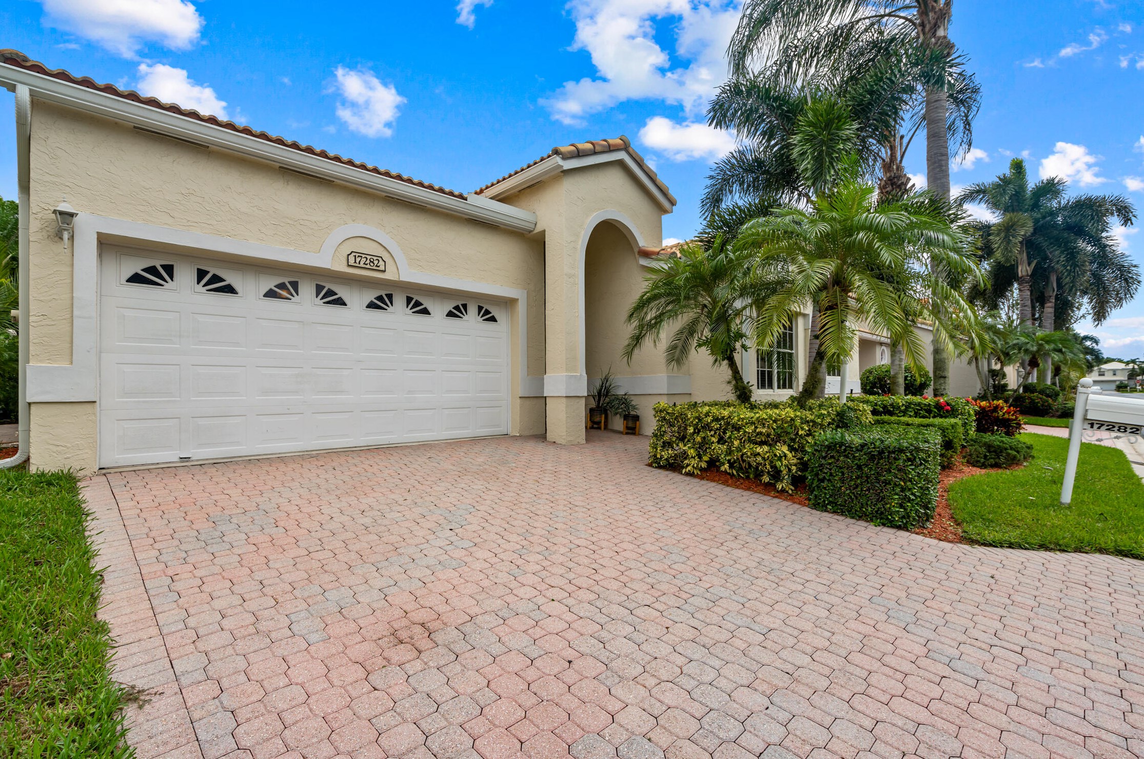 17282 Ventana Dr, Boca Raton, FL 33487-1019