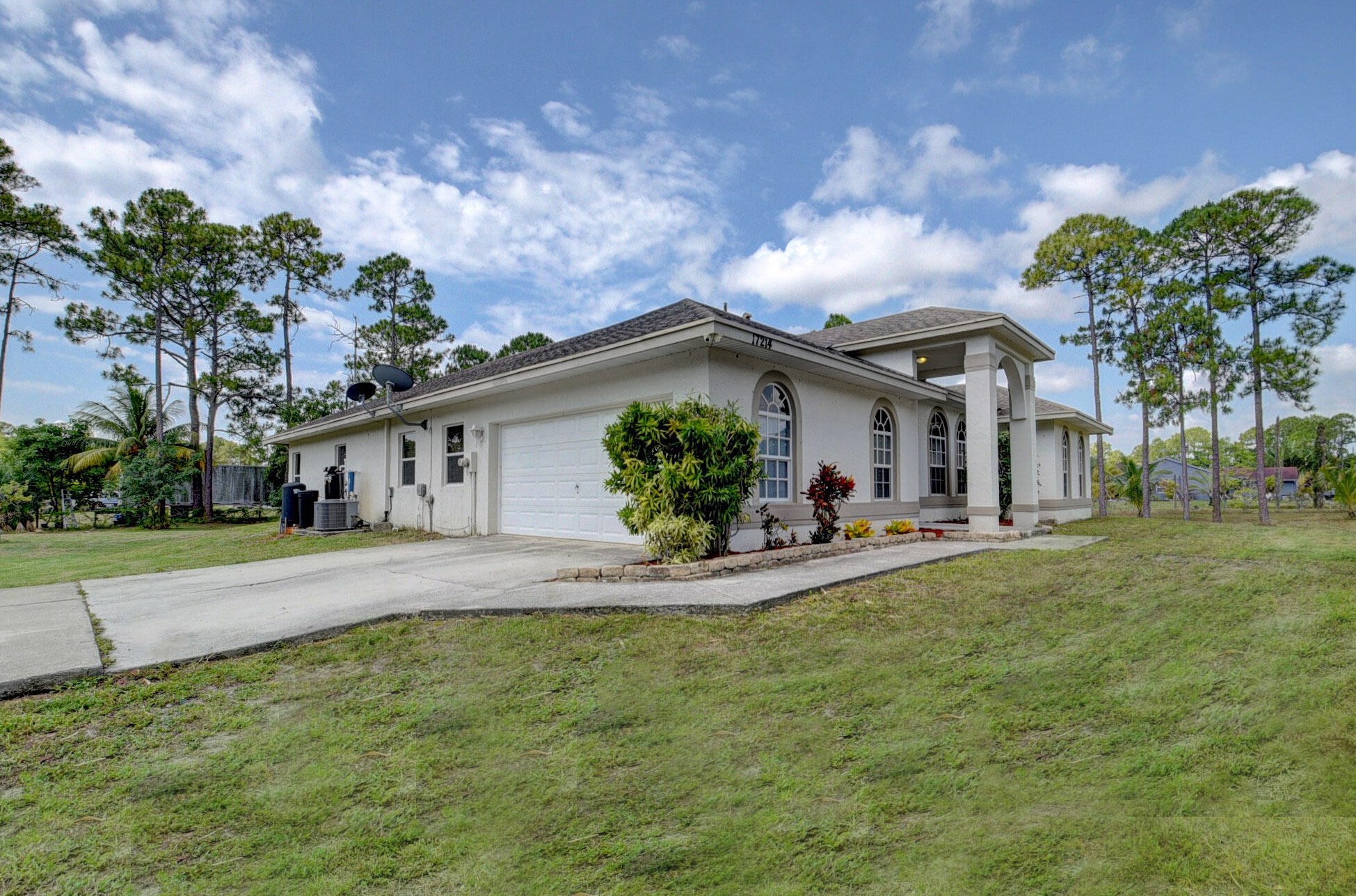 17214 Tangerine Blvd, Town of Loxahatchee Groves, FL 33470