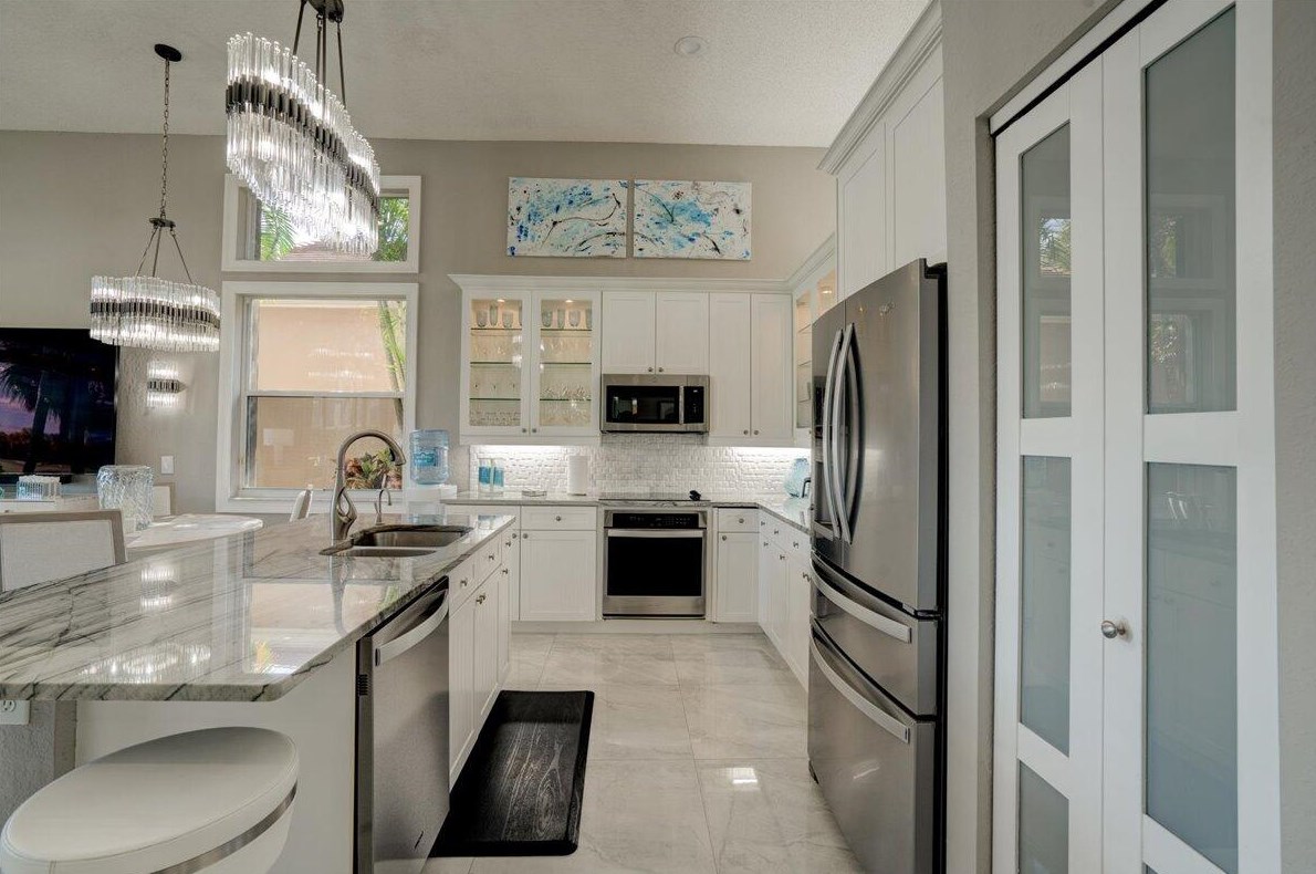 4258 Imperial Isle Dr, Lake Worth FL  33449-8645 exterior