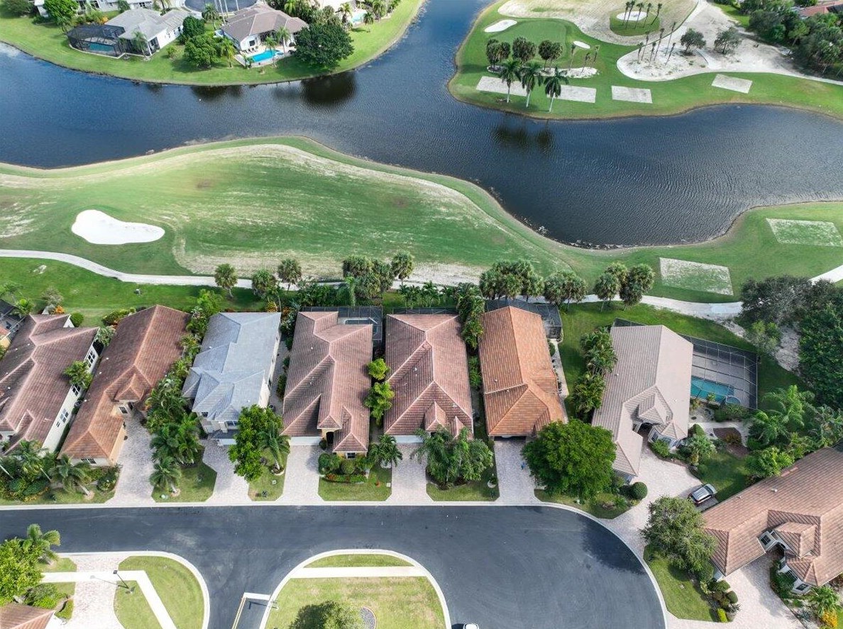 4258 Imperial Isle Dr, Lake Worth FL  33449-8645 exterior