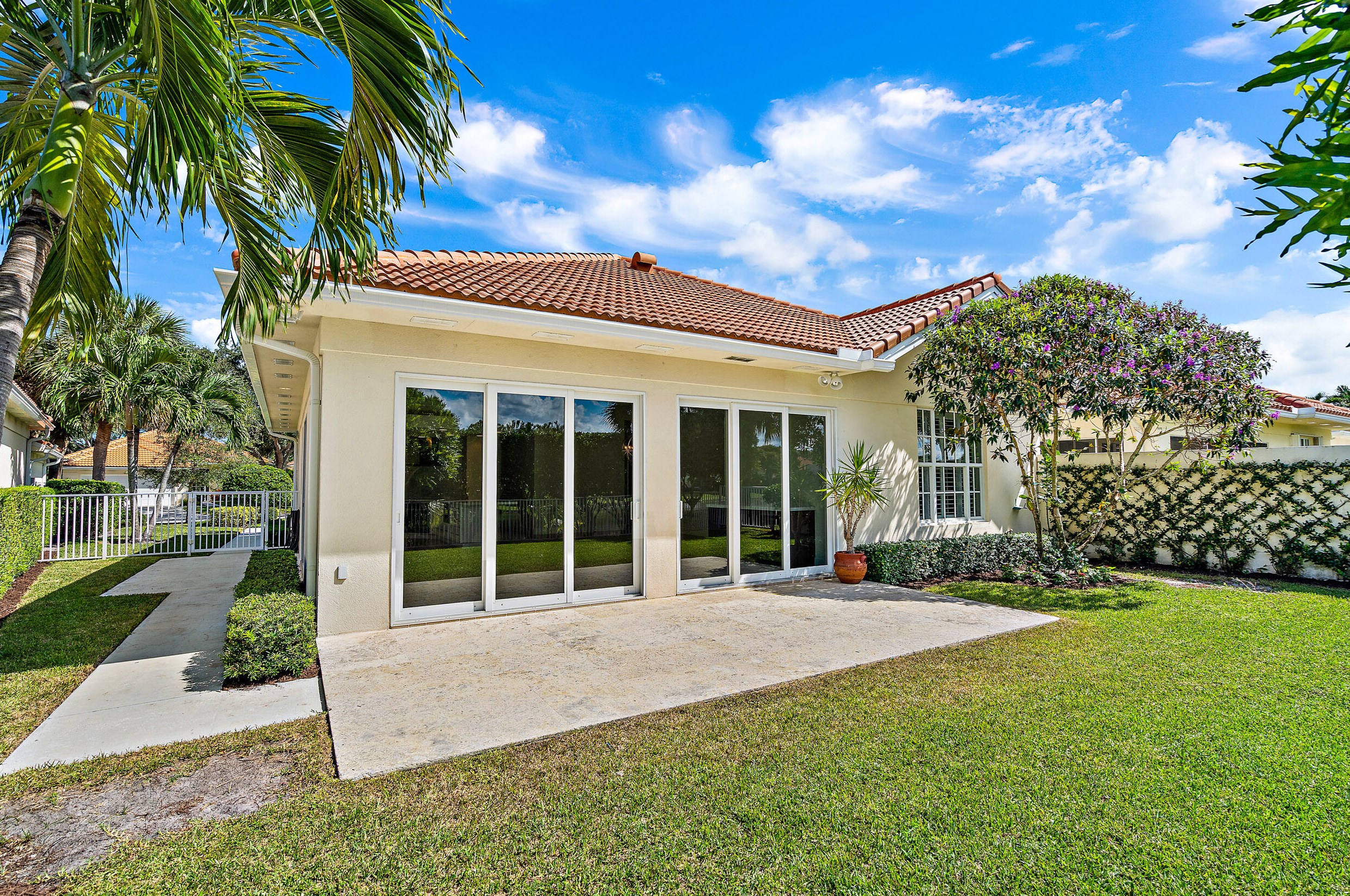 615 Rosa Ct, West Palm Beach FL  33410-4502 exterior